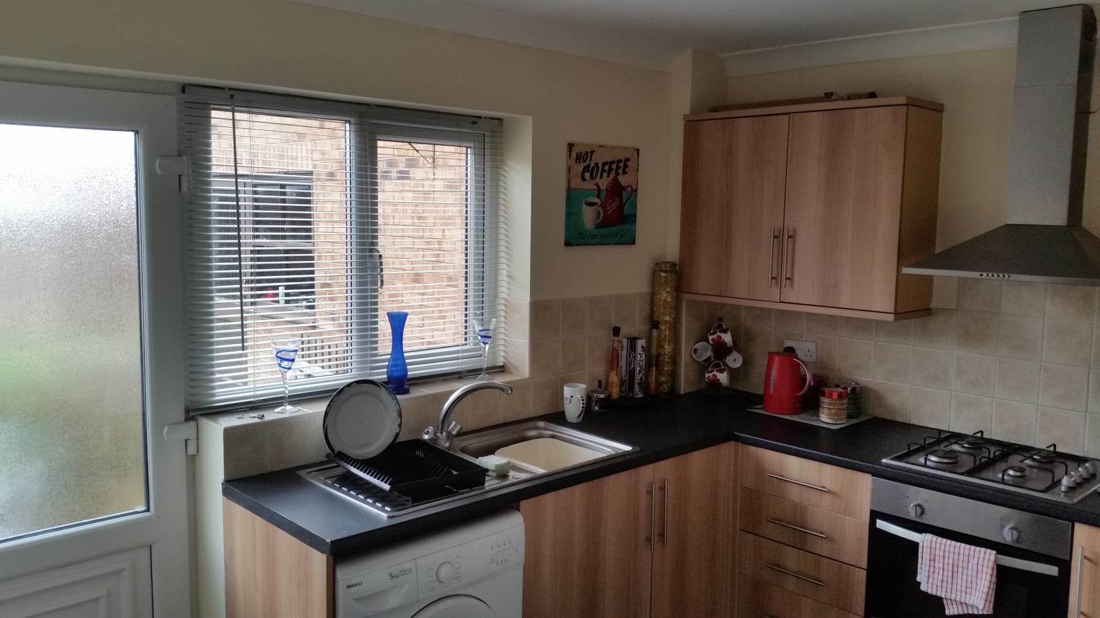 2 Bedroom SemiDetached House Sold in Knottingley, WF11