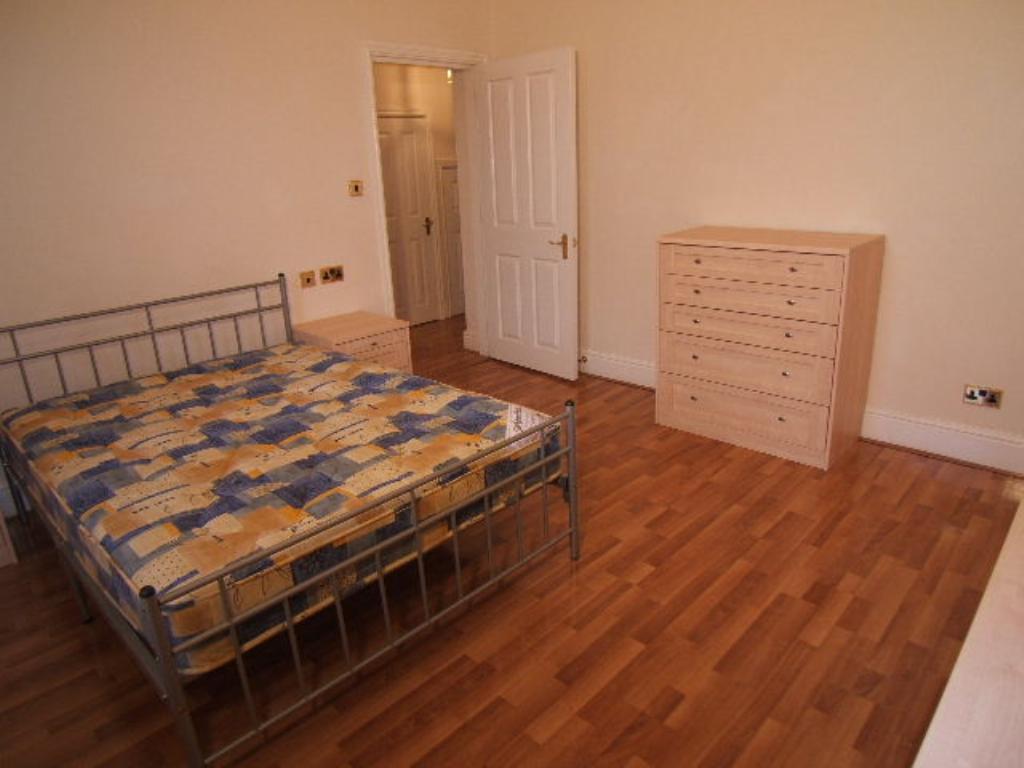1 Bedroom Apartment Let in Ellesmere Port, CH65