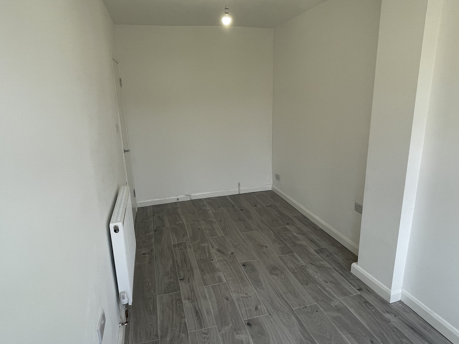 2 Bedroom Flat Let in Dagenham, RM9