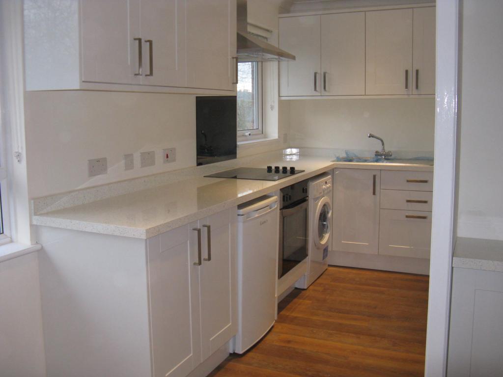 Studio Let in Dorking, RH5