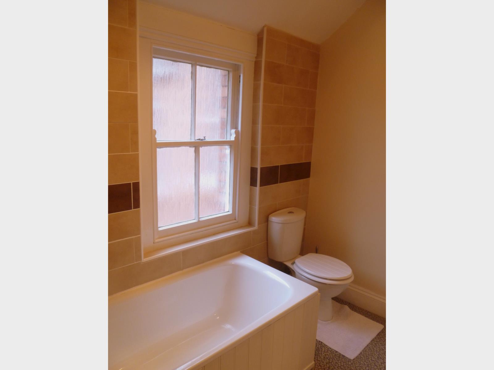 3 Bedroom Terraced House Sold in Yeovil, BA20