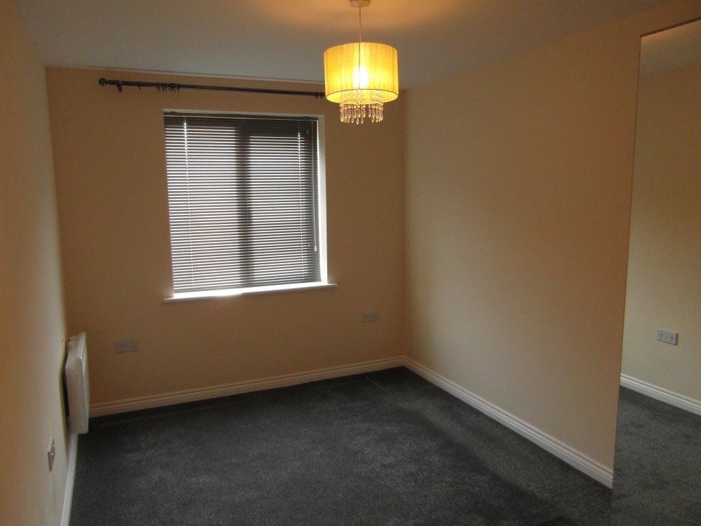 2 Bedroom Flat Let in Bradford, BD5