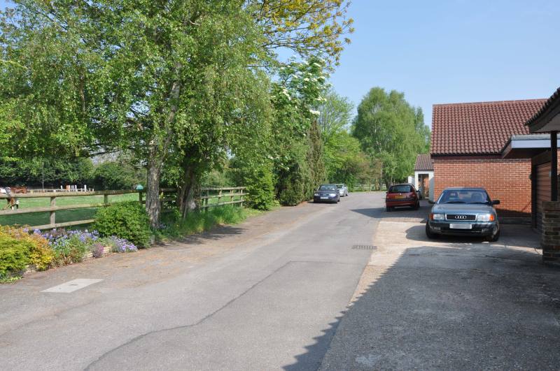 2 Bedroom Detached Bungalow Sold in SunburyonThames, TW16