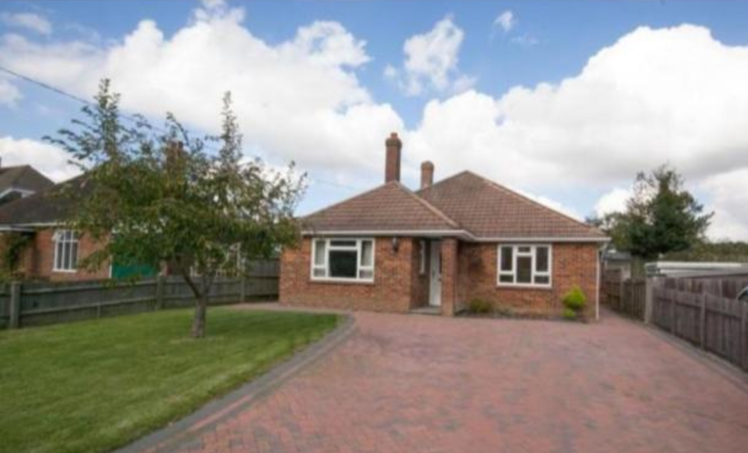 4 Bedroom Detached Bungalow Sold in Rye, TN31