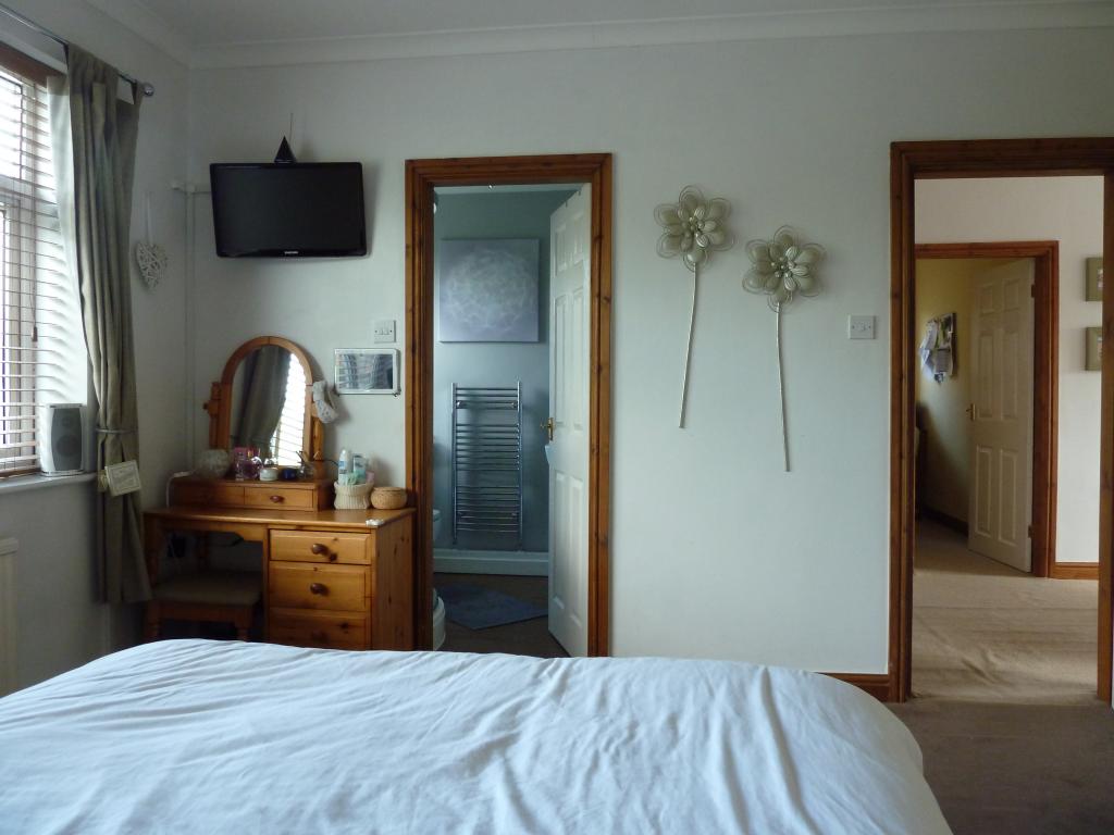 3 Bedroom SemiDetached House Sold in Lincoln, LN6