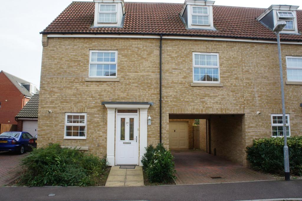 4 Bedroom End Terraced House Let in St. Neots, PE19