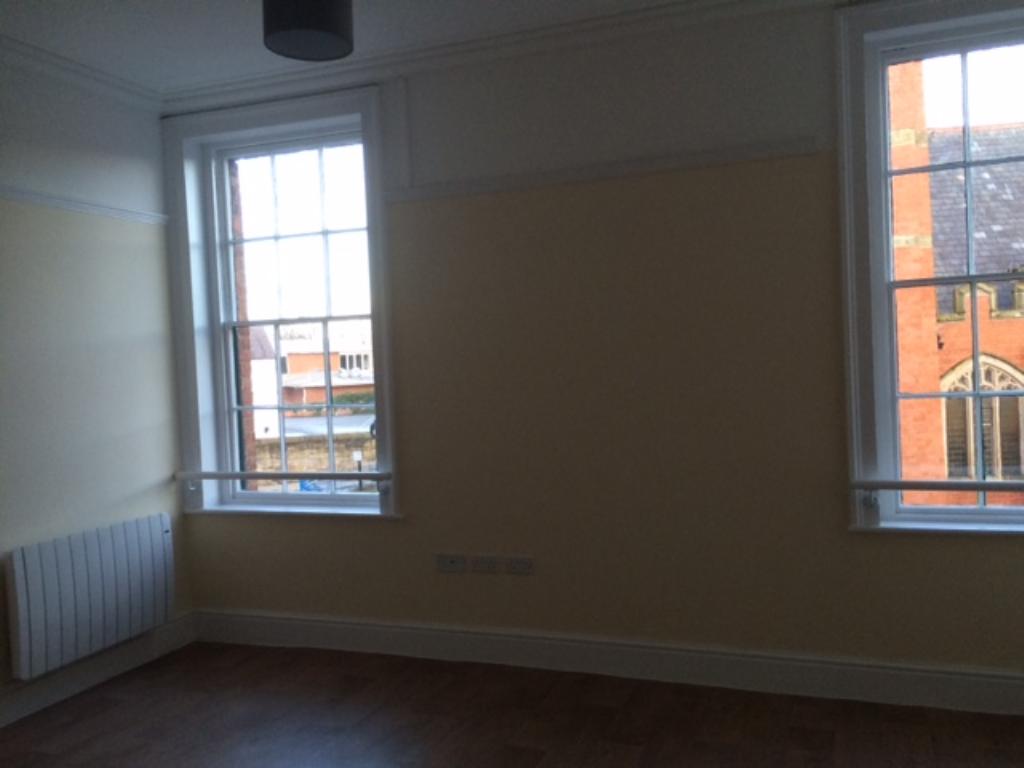 1 Bedroom Flat Let in Wrexham, LL11