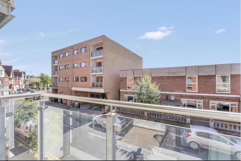 1 Bedroom Apartment Let in Beckenham, BR3