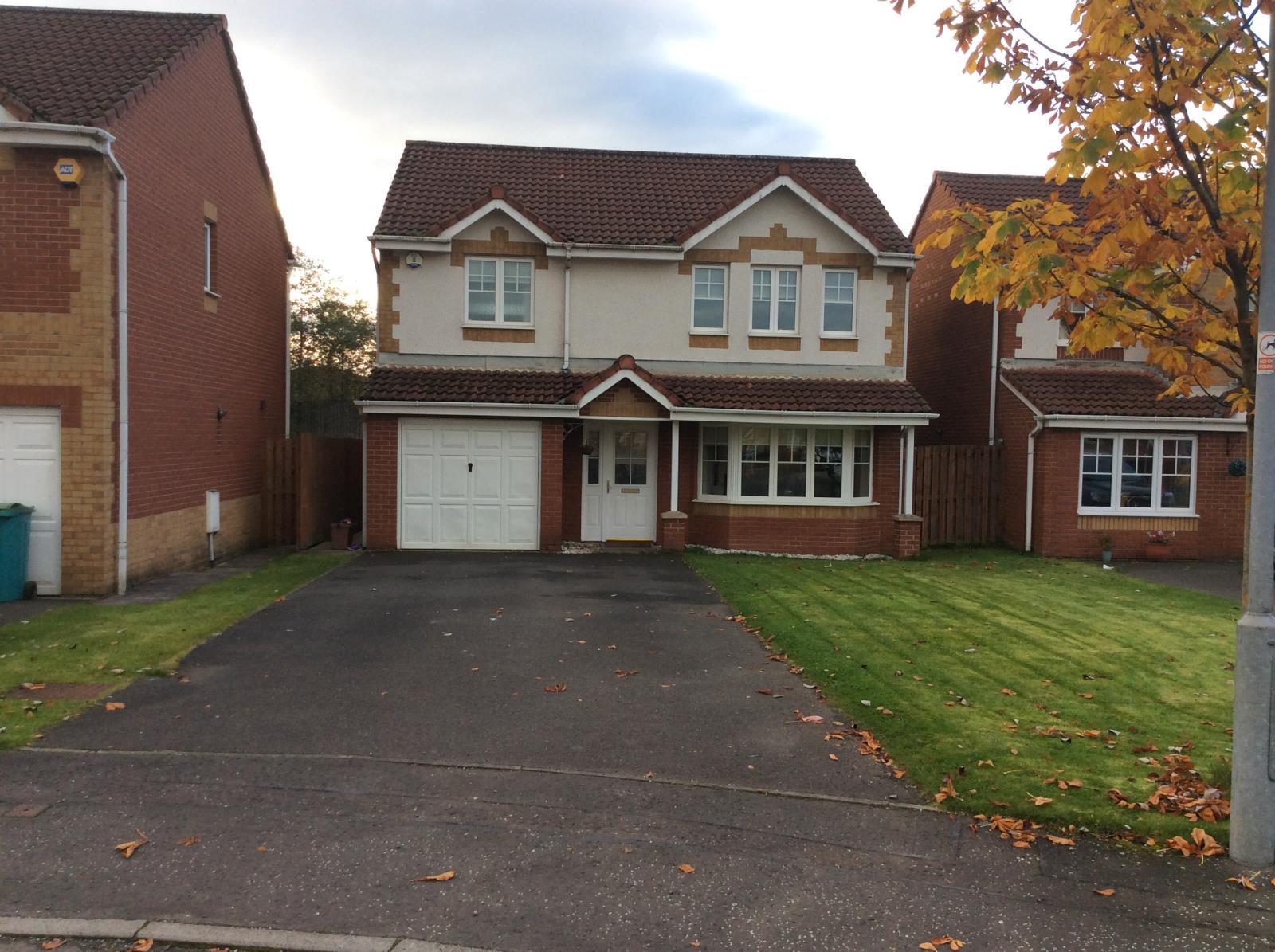 4 Bedroom Detached House Sold in Coatbridge, ML5