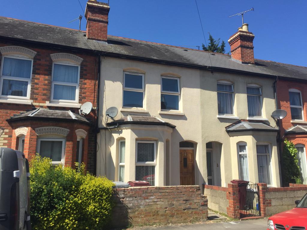 3 Bedroom Terraced House Let In Reading Rg30