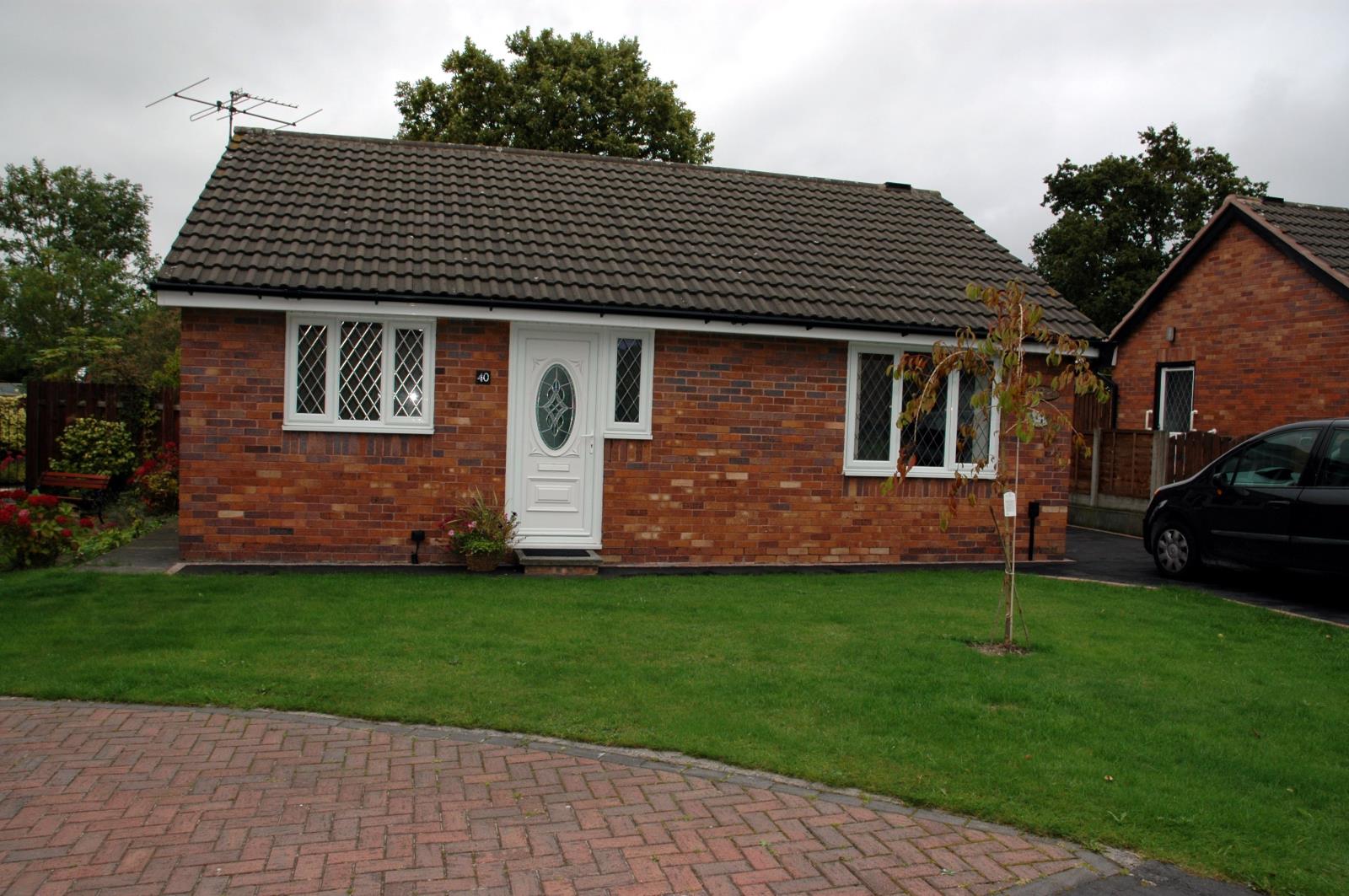 2 Bedroom Detached Bungalow Let in Preston, PR2