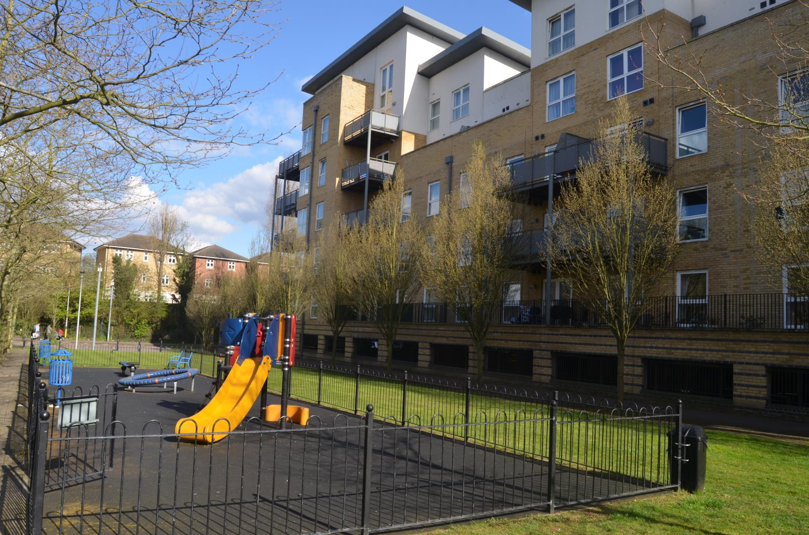 2 Bedroom Apartment Let in Watford, WD18