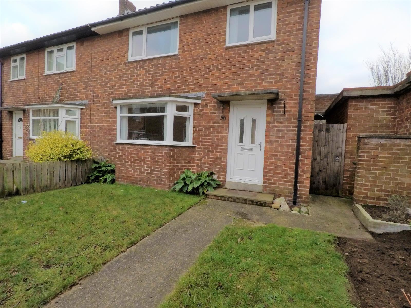 3 Bedroom SemiDetached House Let in Southport, PR8