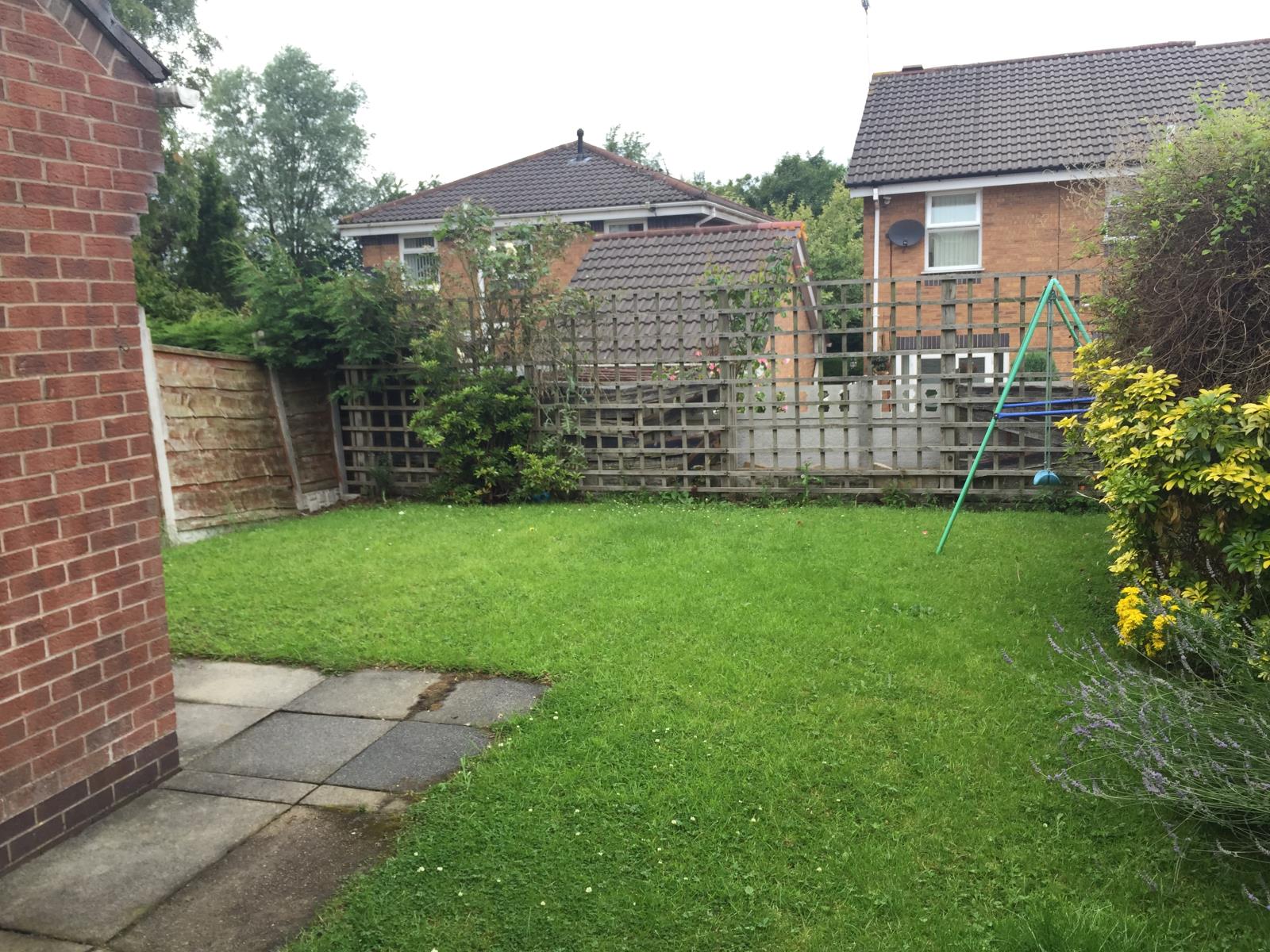 3 Bedroom End Terraced House Let in Blackburn, BB1