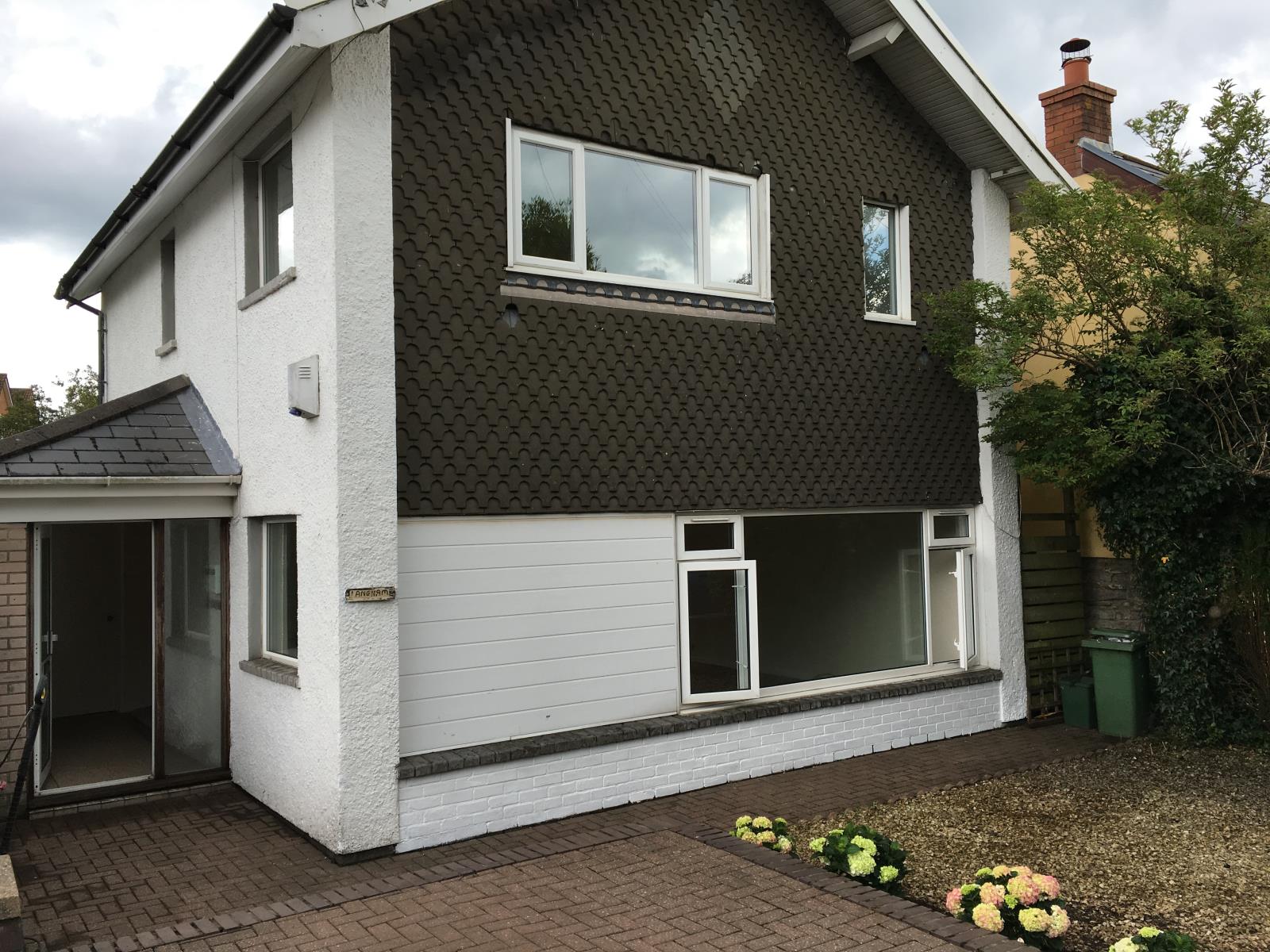 3 Bedroom Detached House Sold in Pontypridd, CF38