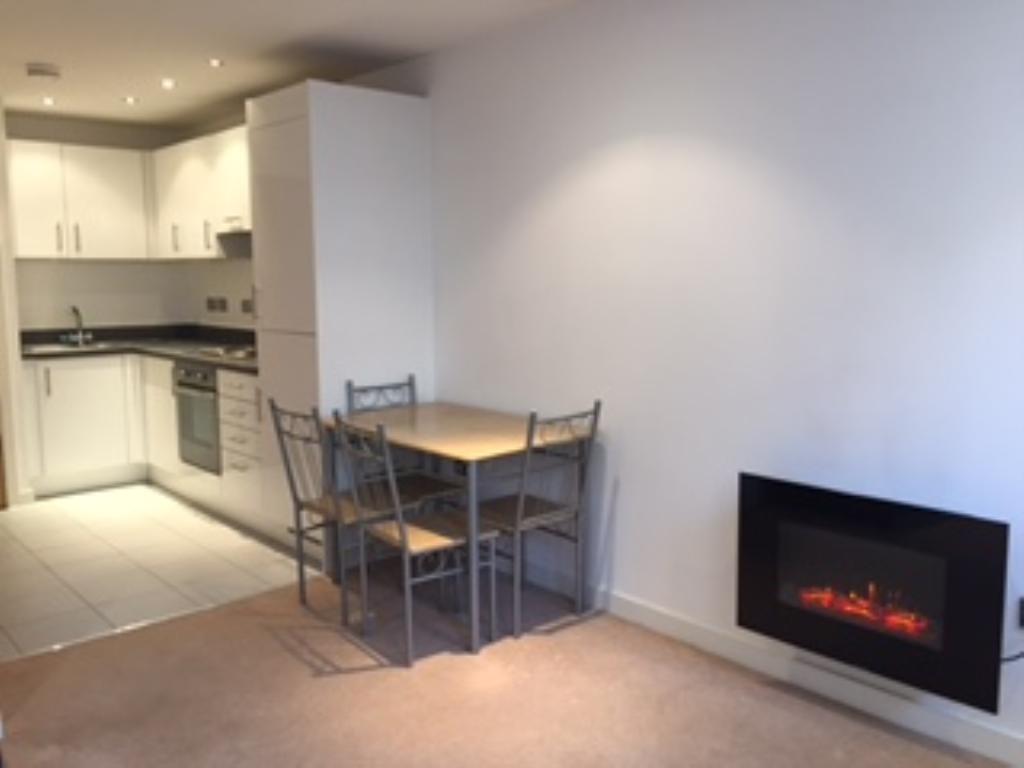 1 Bedroom Apartment Let in Uxbridge, UB8