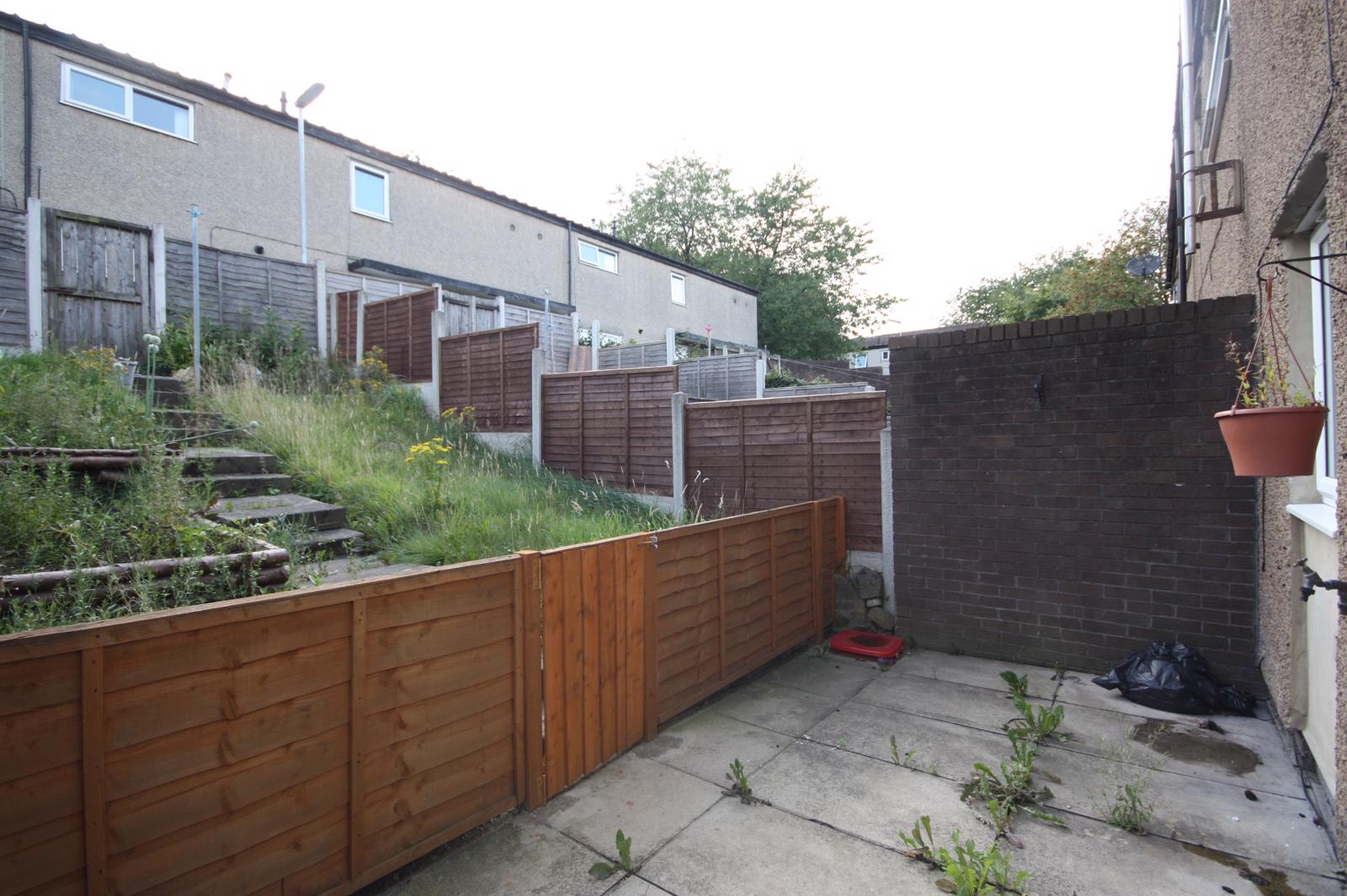 3 Bedroom Terraced House Let in Leeds, LS16