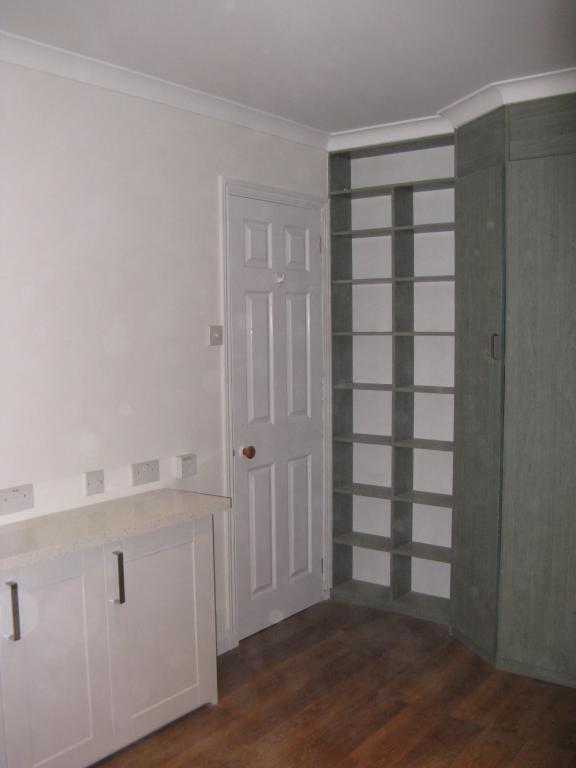 Studio Let in Dorking, RH5