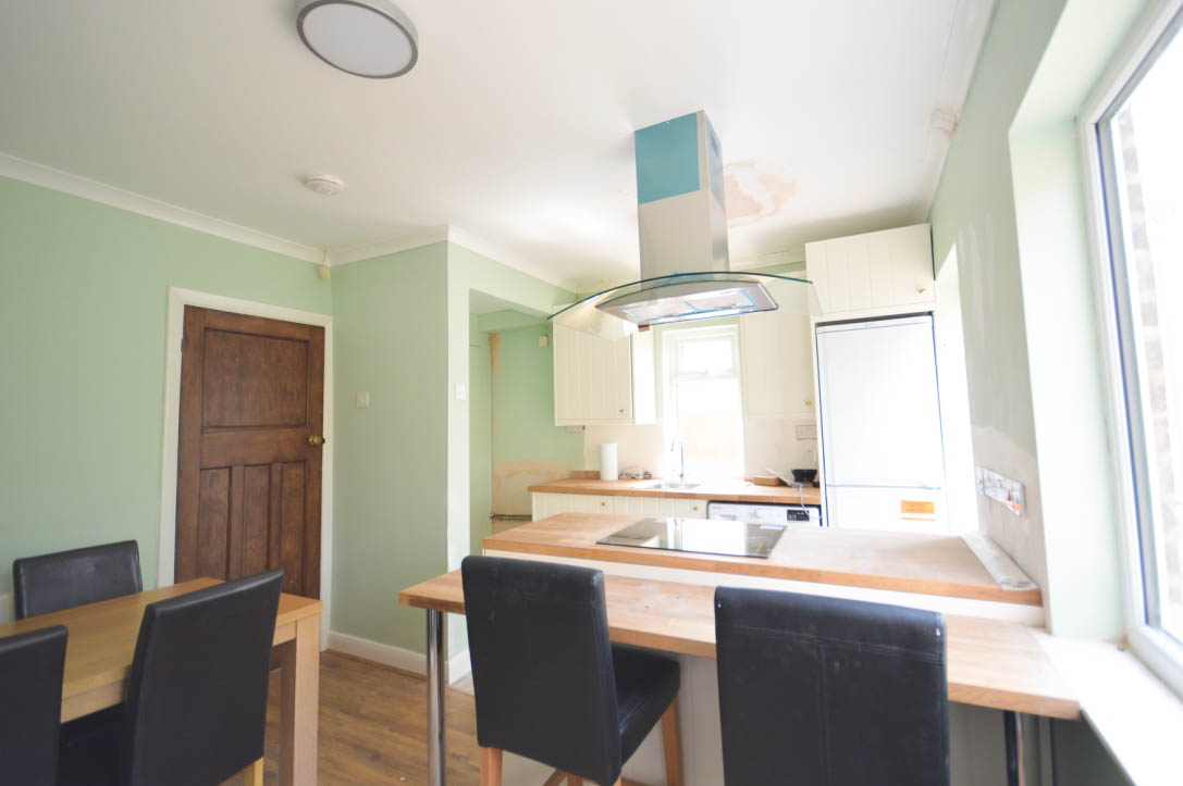 2 Bedroom End Terraced House Let in Sutton Coldfield, B75