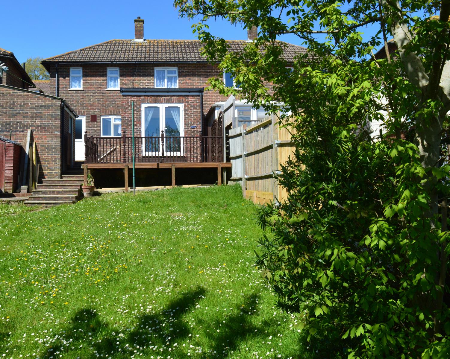 2 Bedroom SemiDetached House Sold in Newhaven, BN9