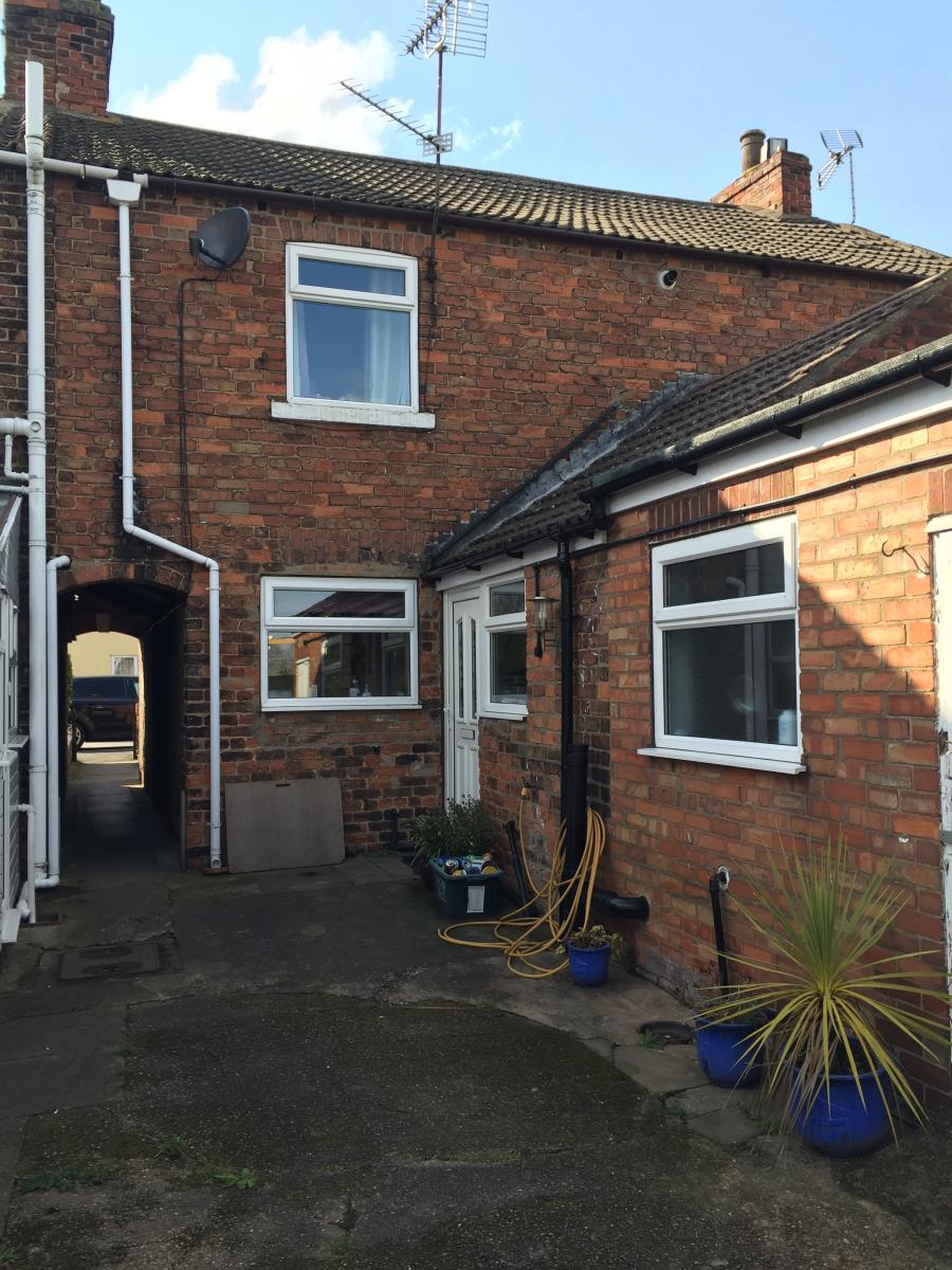2 Bedroom Terraced House Sold in Scunthorpe, DN17