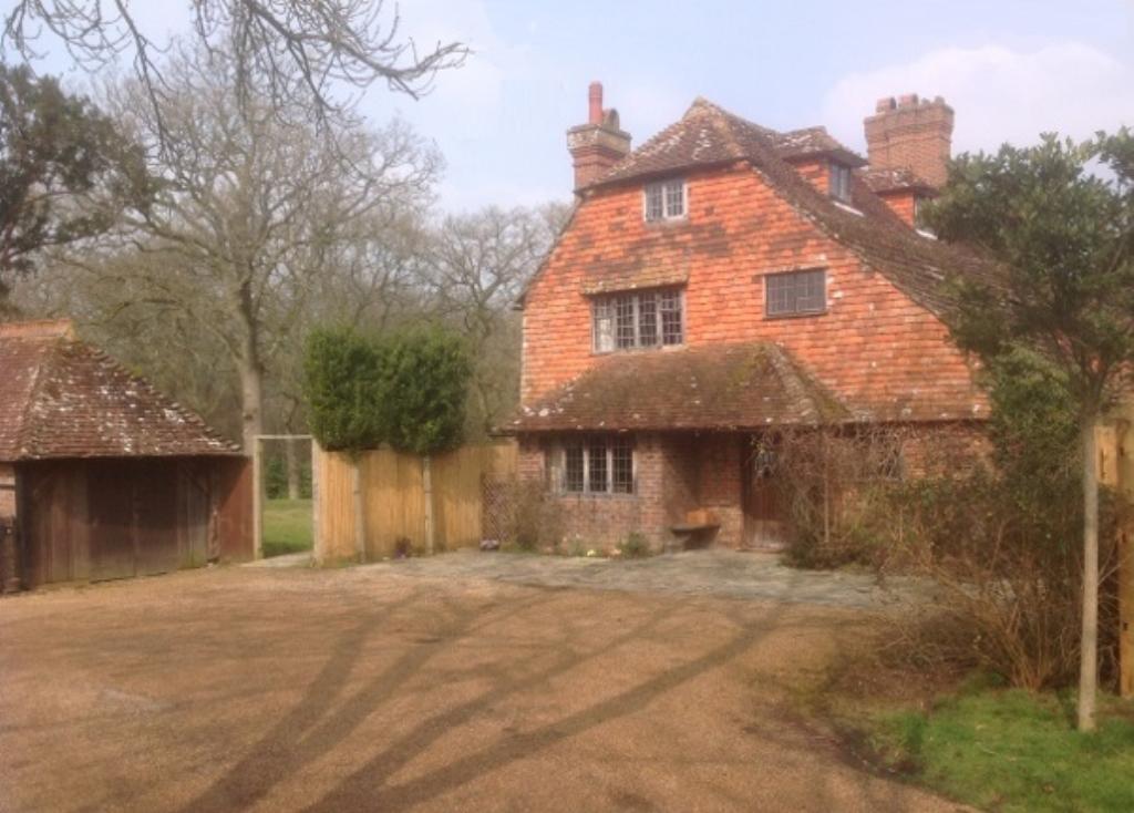 2 Bedroom SemiDetached House Let in Godalming, GU8