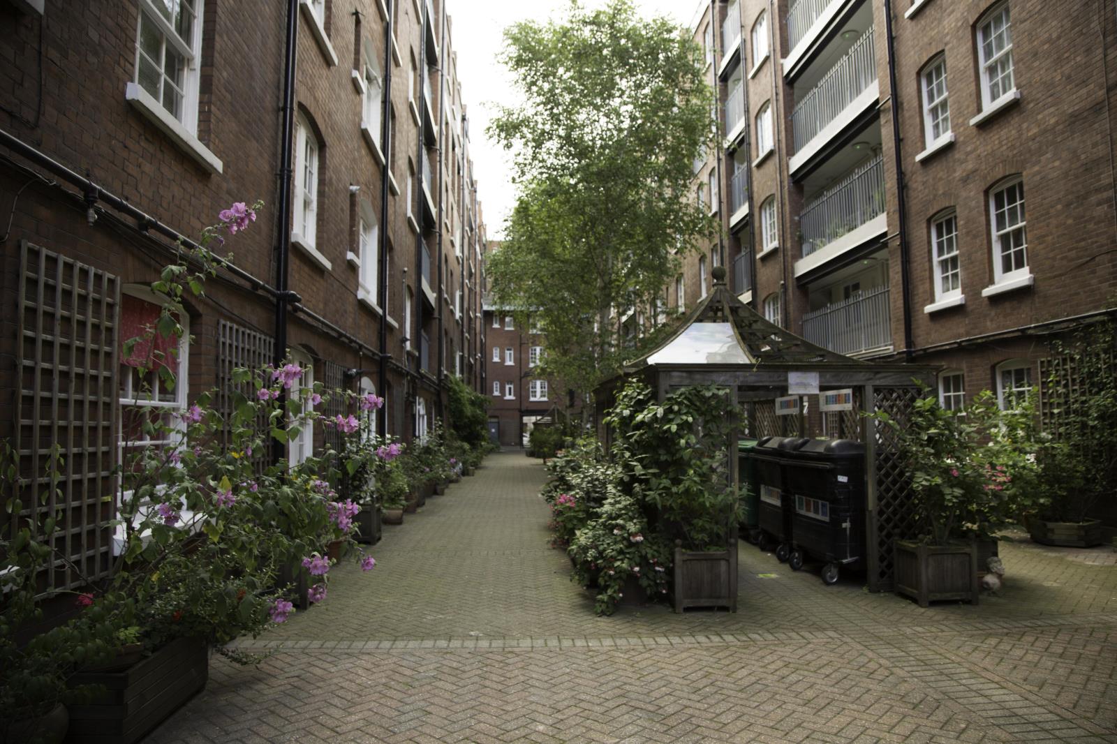 2 Bedroom Flat Sold in London, WC1H