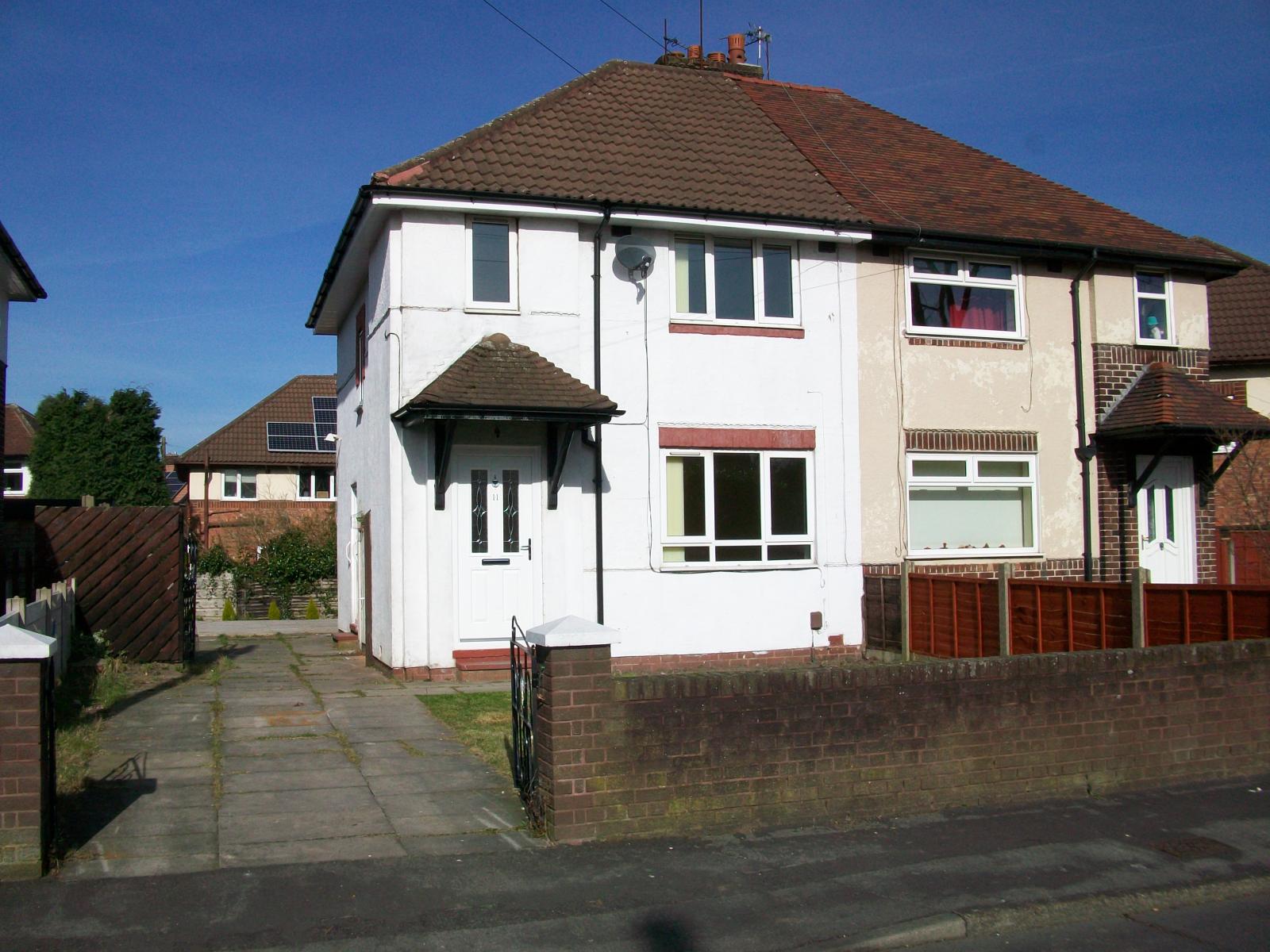 3 Bedroom SemiDetached House Let in Stockport, SK6