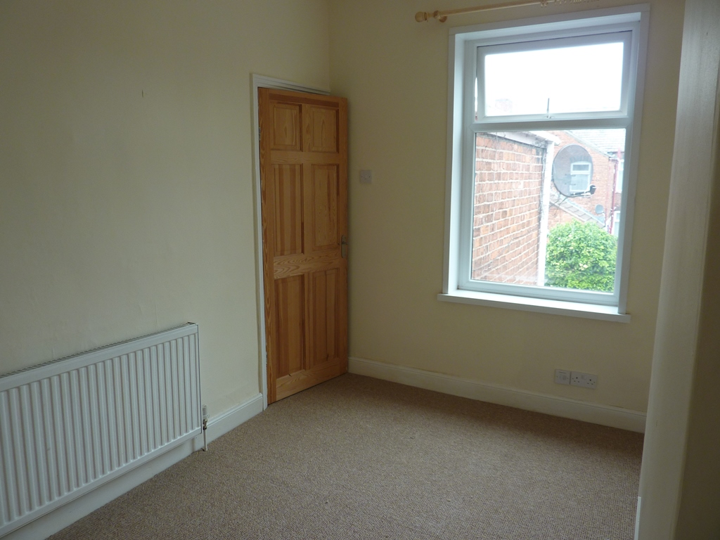 2 Bedroom Terraced House Let in Crewe, CW1