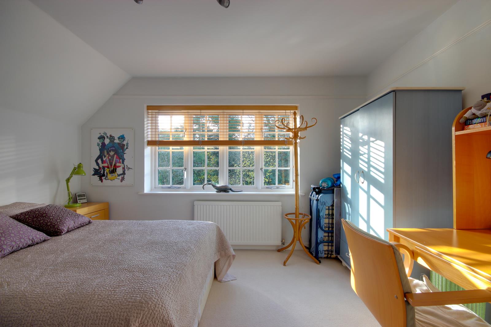 4 Bedroom Detached House Let in Farnham, GU9