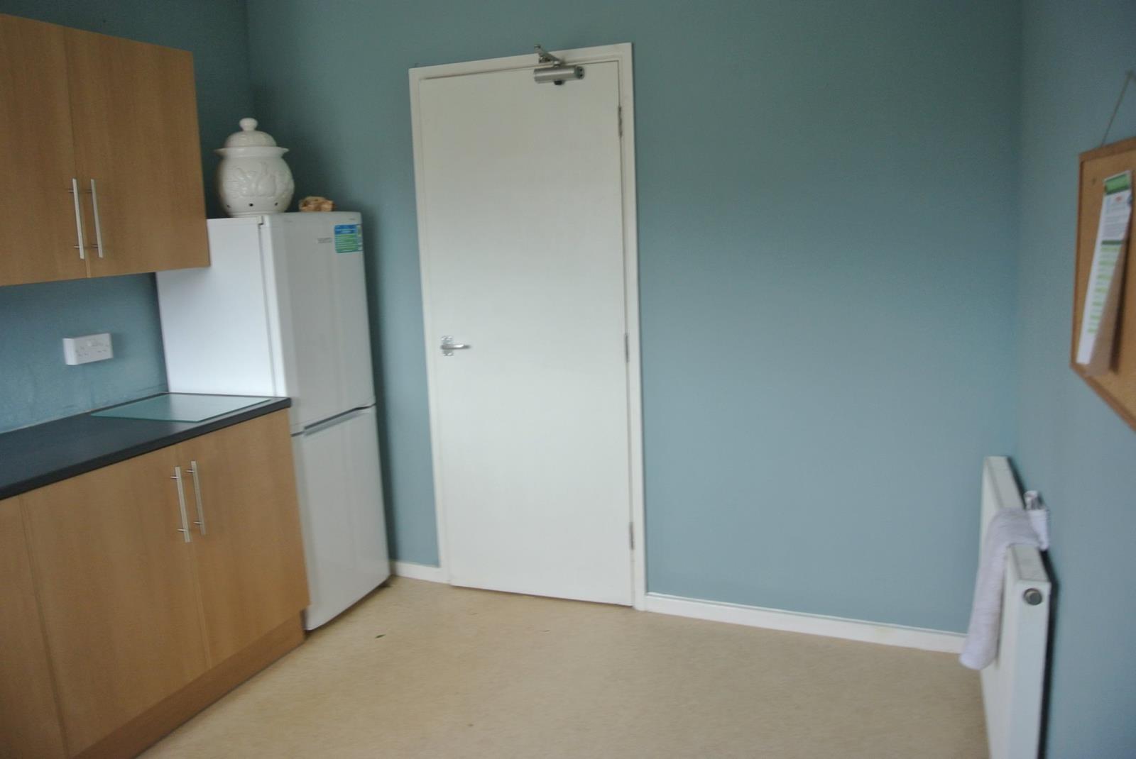 1 Bedroom Flat Let in Penarth, CF64