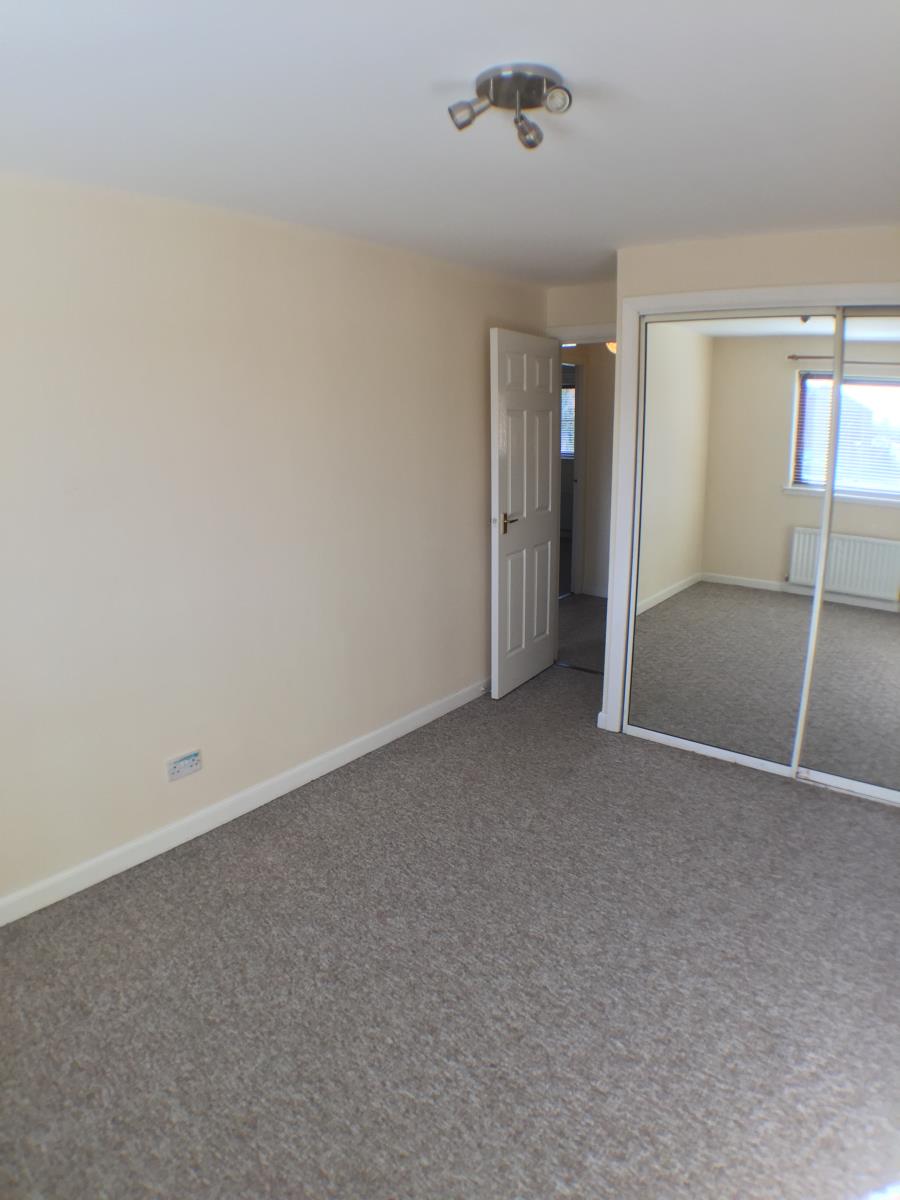 2 Bedroom Apartment Let in Coatbridge, ML5