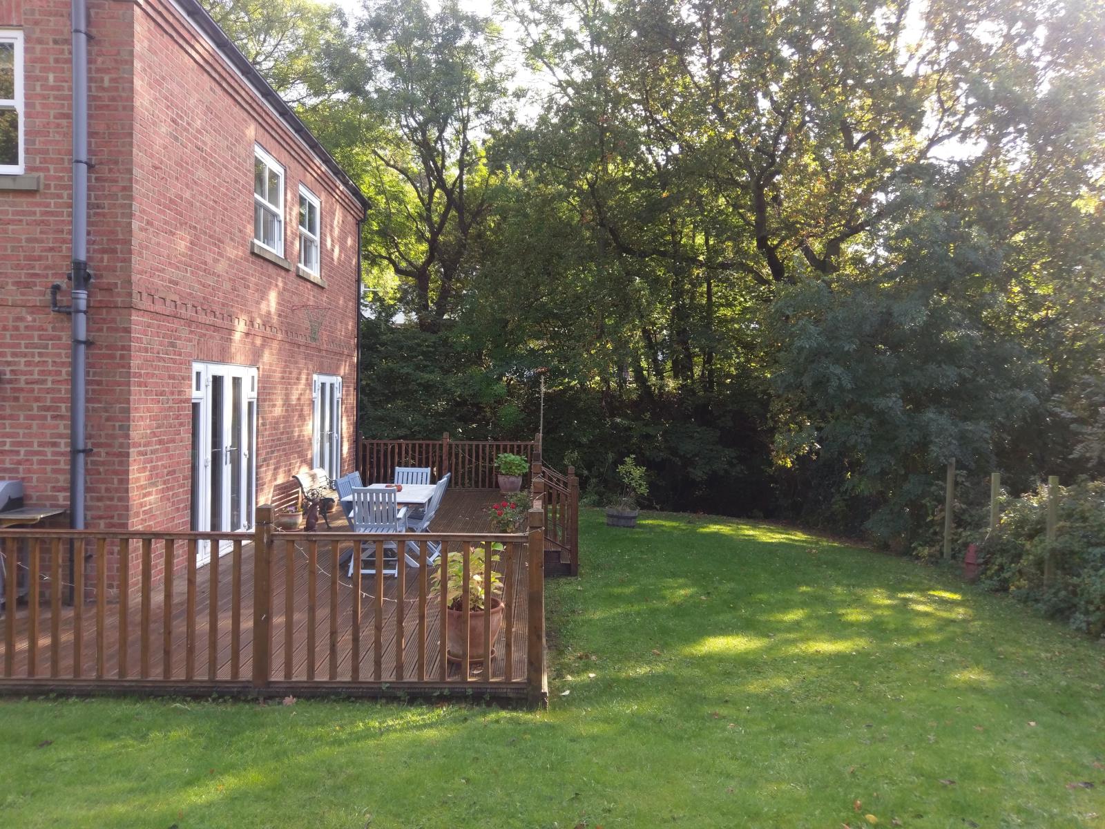 5 Bedroom Detached House Sold in Leeds, LS25