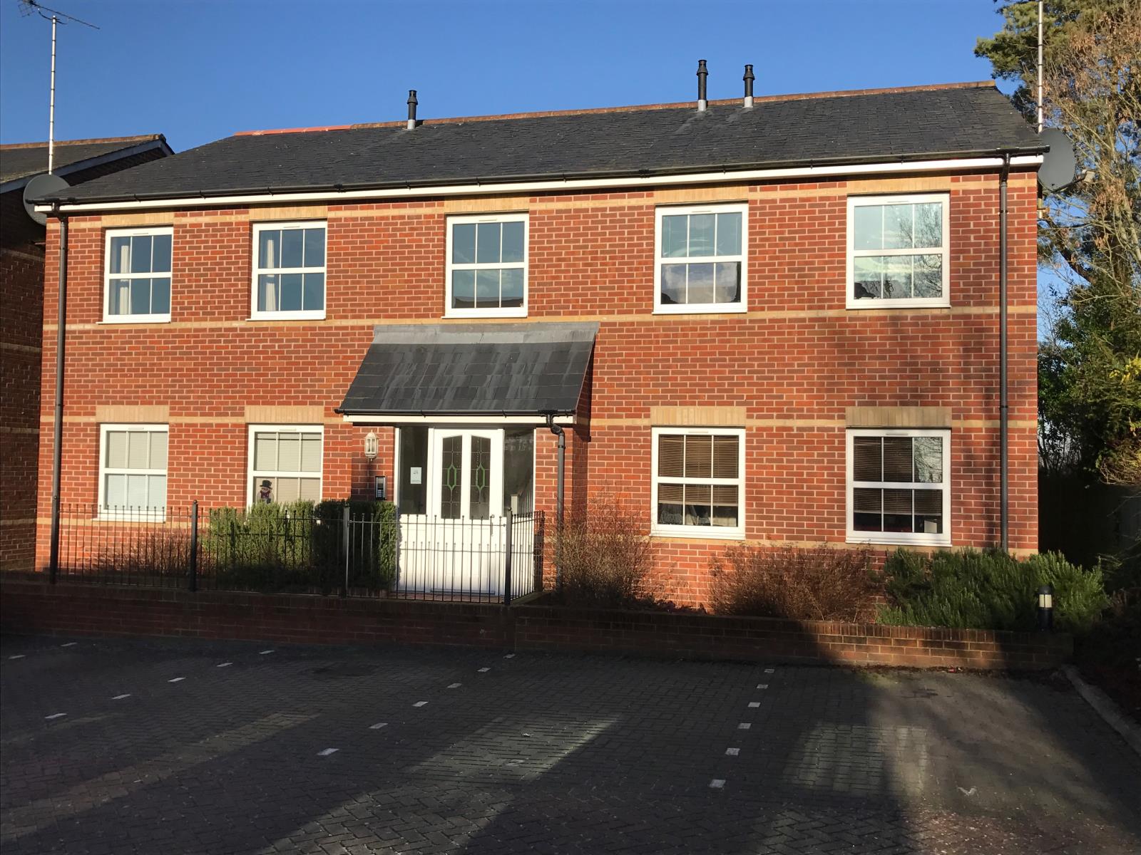 2 Bedroom Apartment Let in Whitchurch, RG28