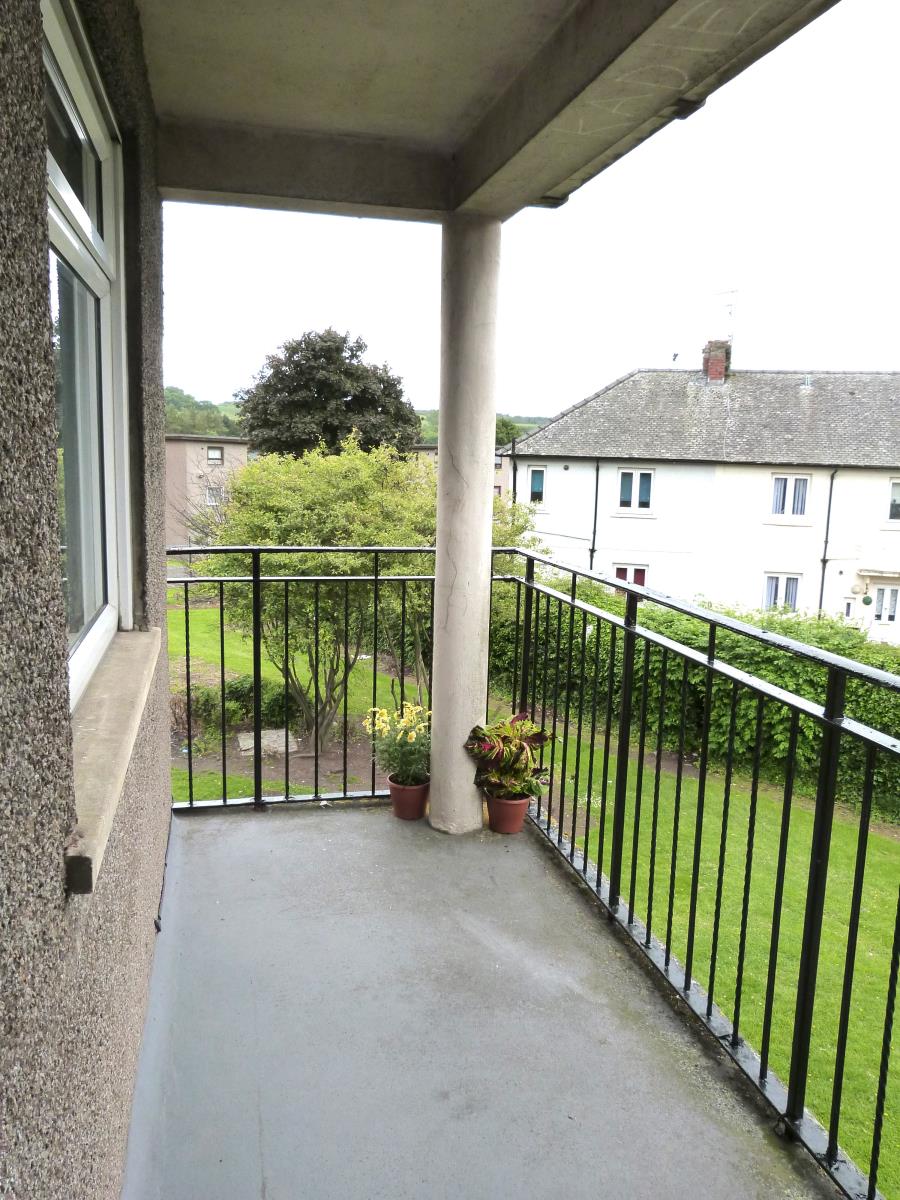 4 Bedroom Flat Sold in Tillicoultry, FK13