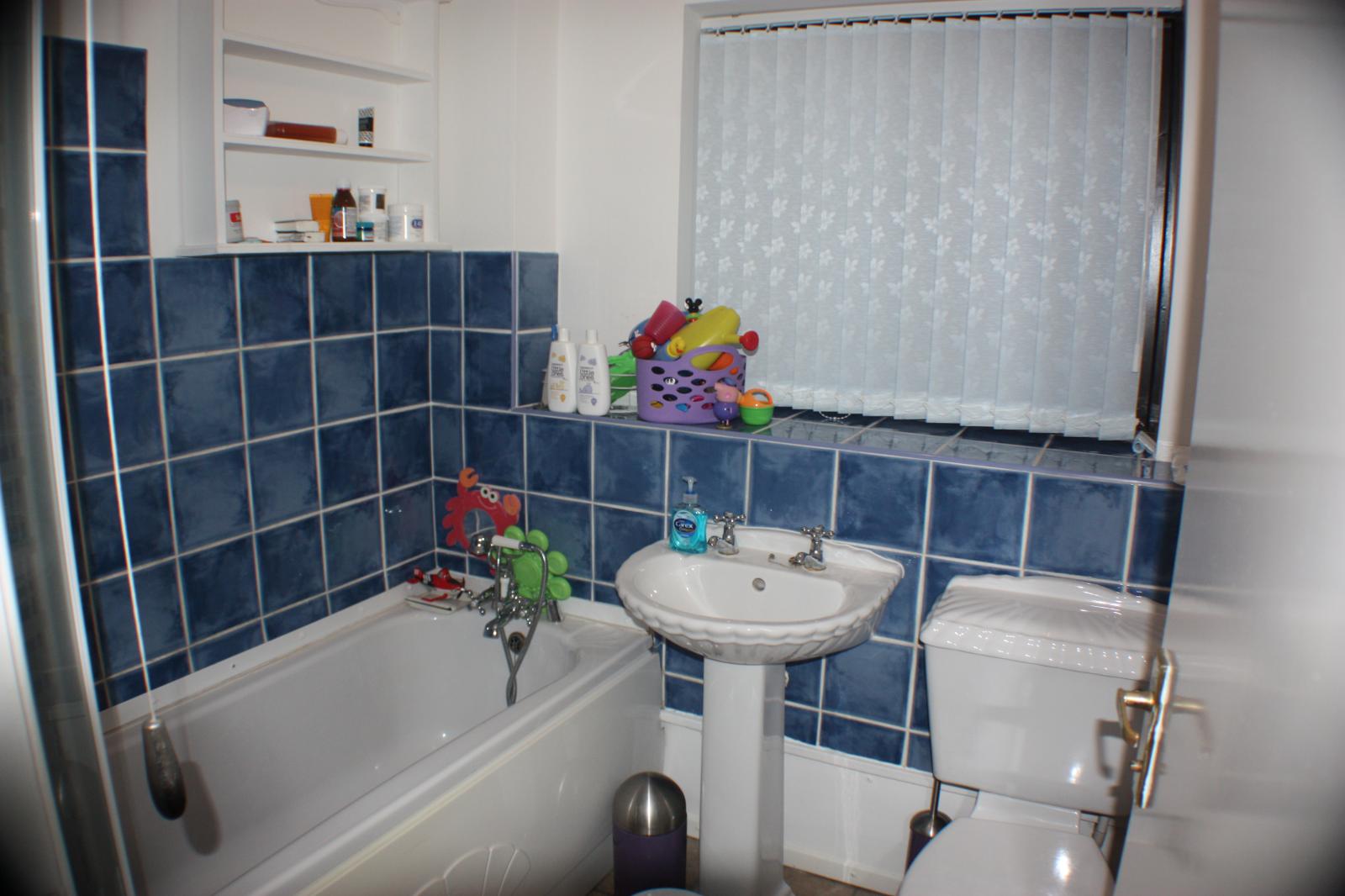 4 Bedroom Detached House Sold in Willenhall, WV12