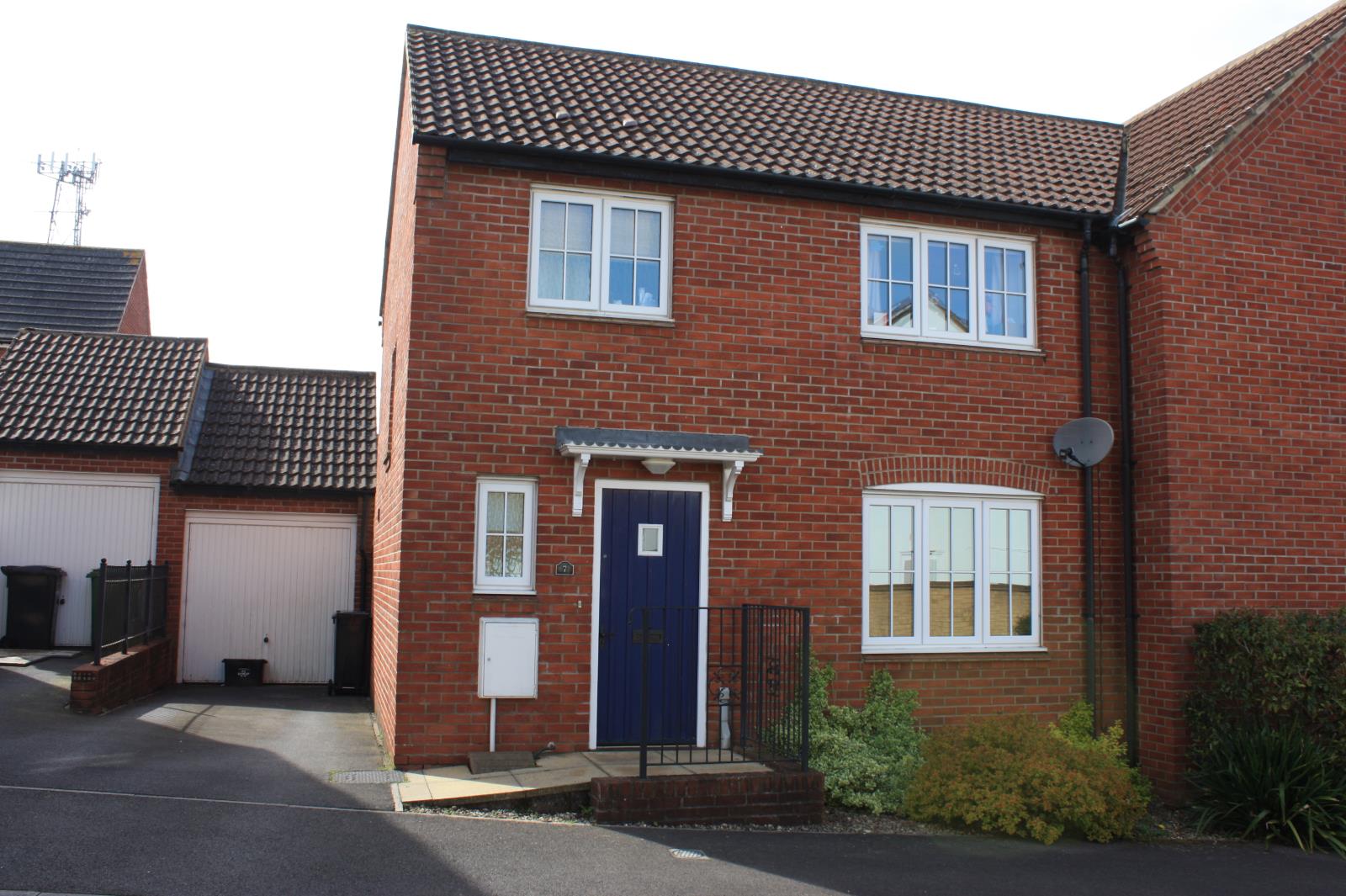 3 Bedroom SemiDetached House Sold in Yeovil, BA21
