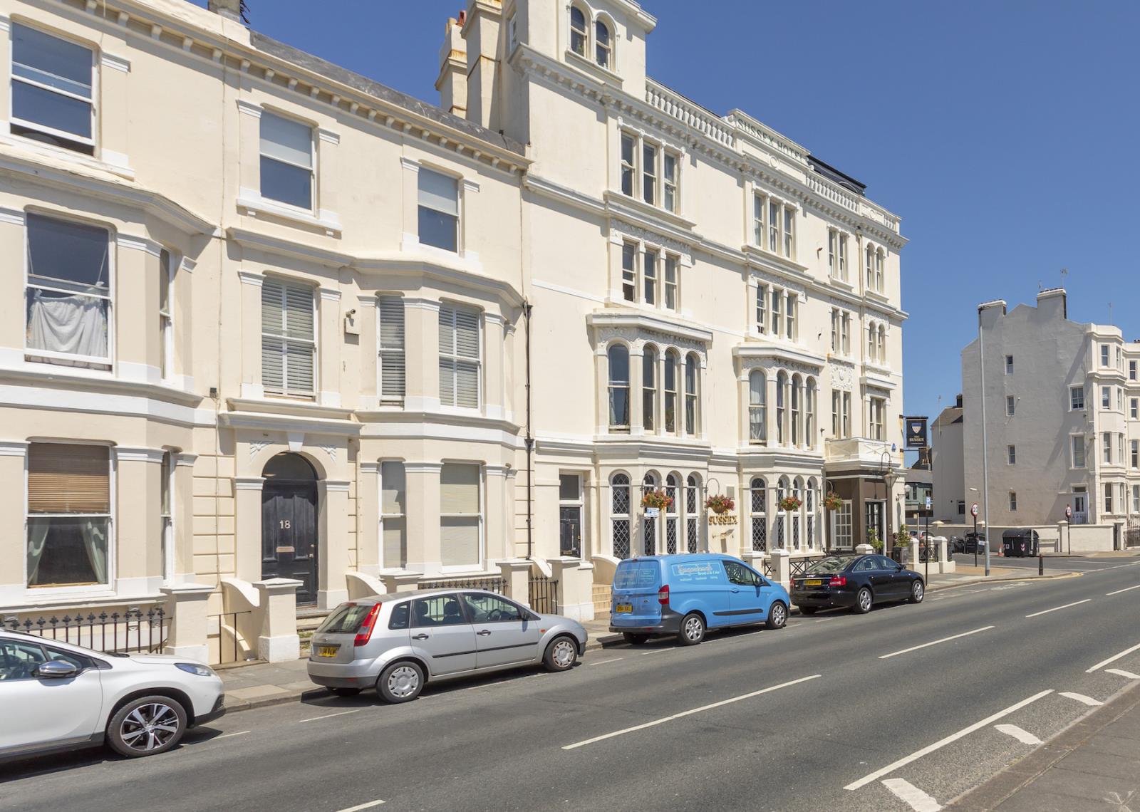 2 Bedroom Ground Floor Flat Let in Hove, BN3