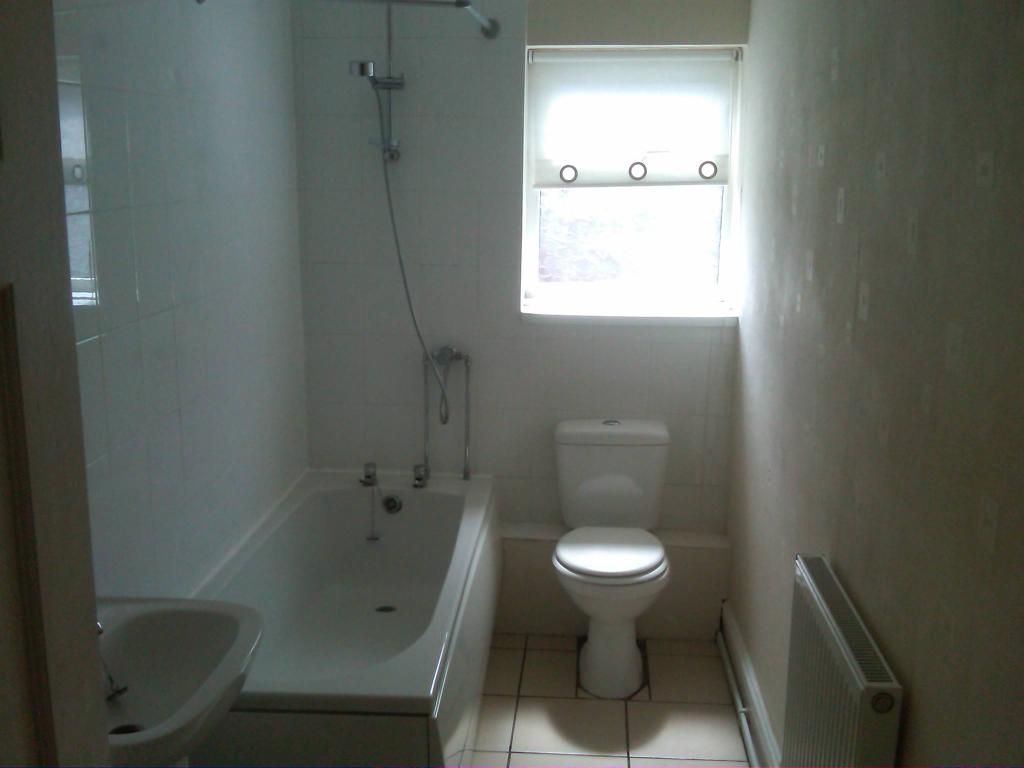 2 Bedroom Terraced House Let in Wigan, WN3