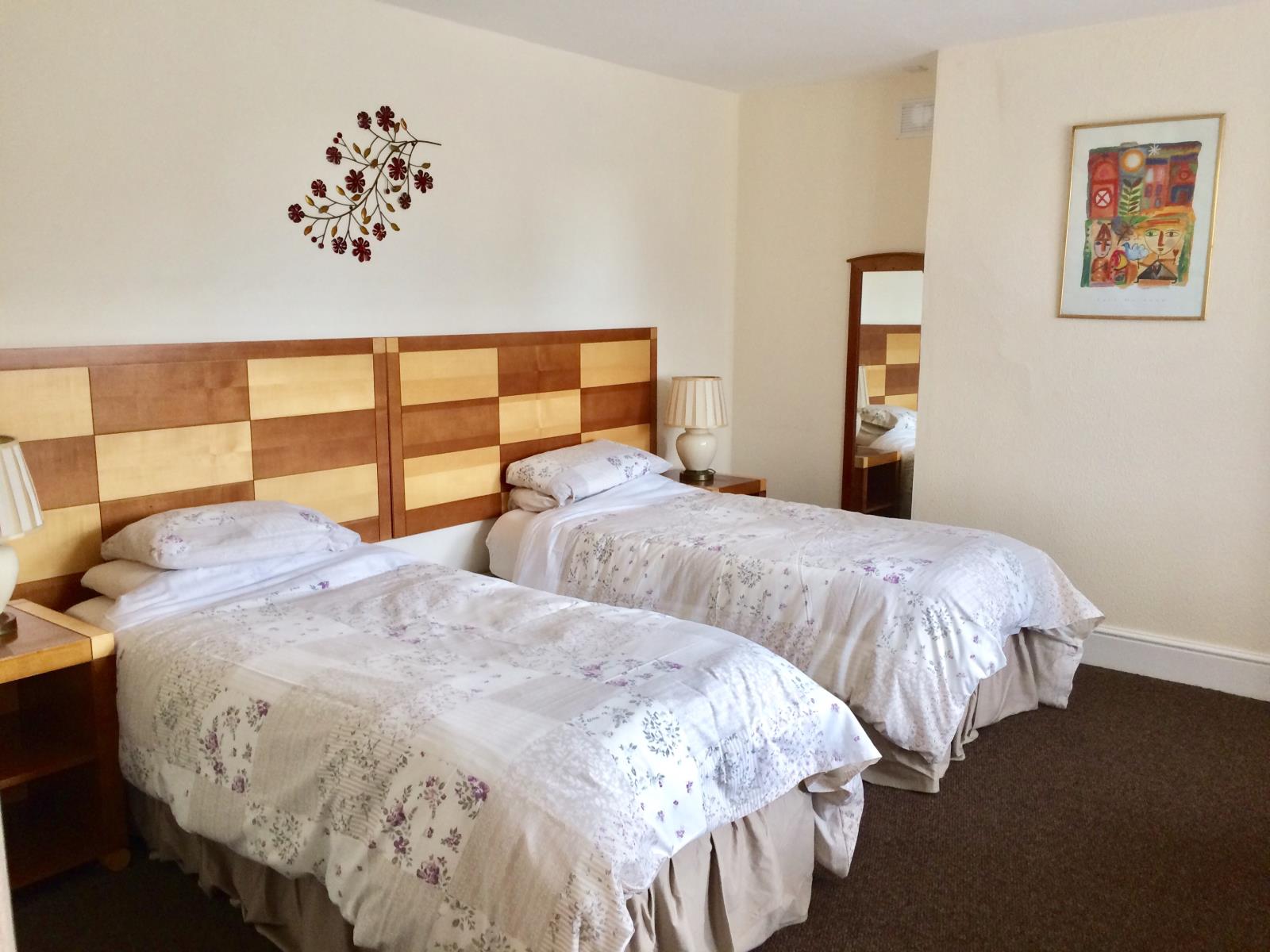 2 Bedroom Ground Floor Flat Let in Cleethorpes, DN35