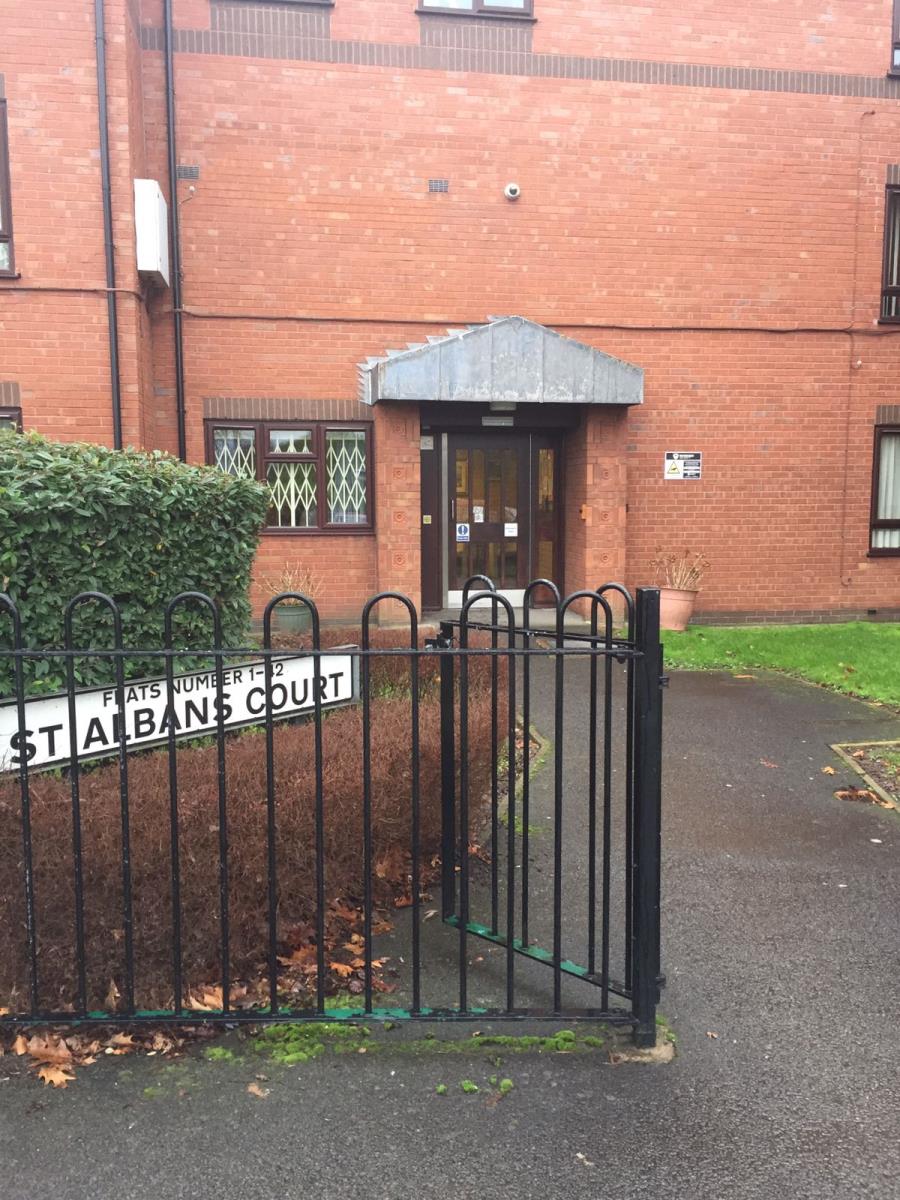 2 Bedroom Flat Let in Willenhall, WV13