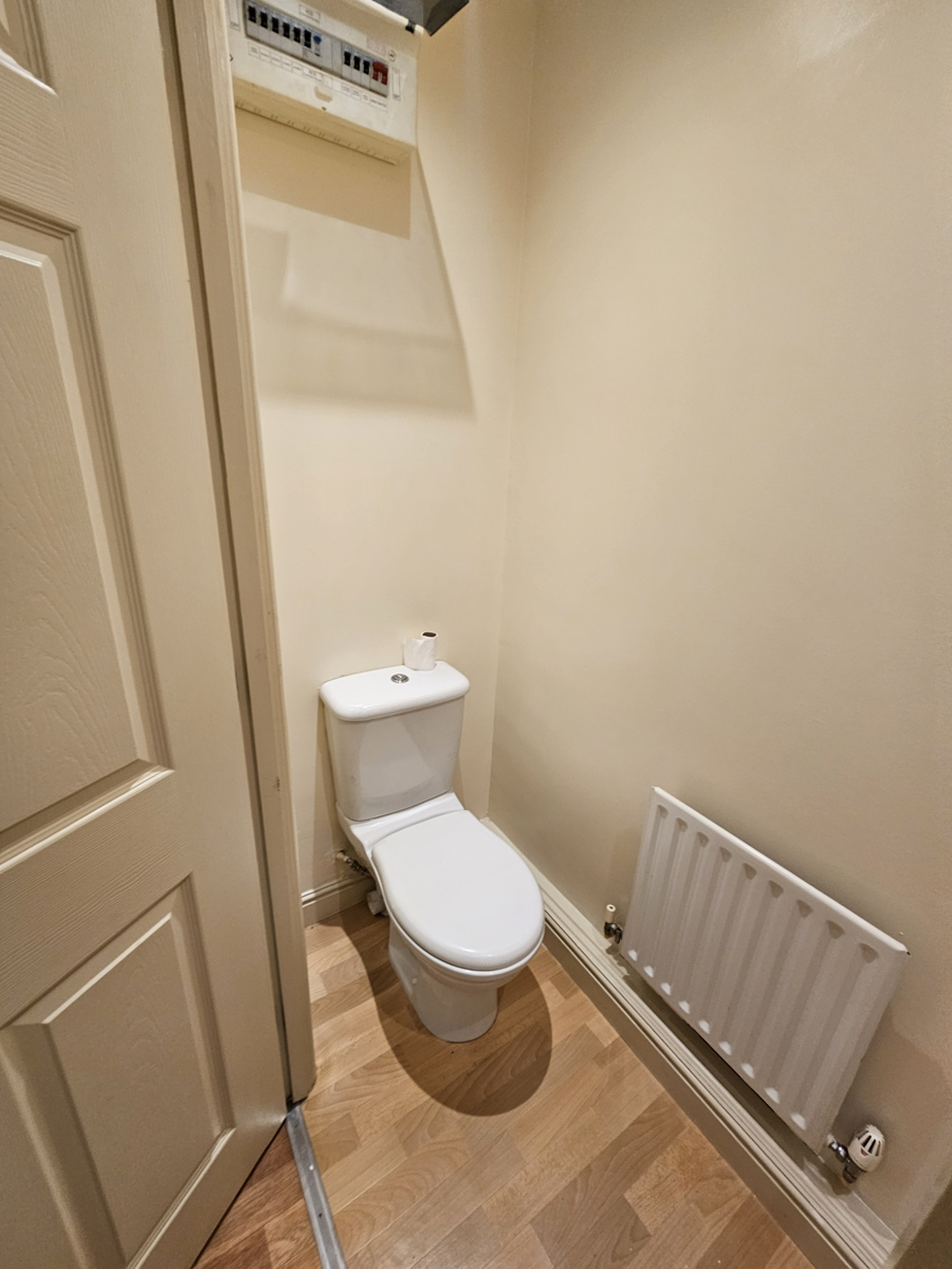 2 Bedroom Town House To Let in Nottingham, NG16