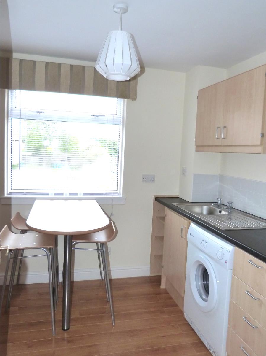 4 Bedroom Flat Sold in Tillicoultry, FK13