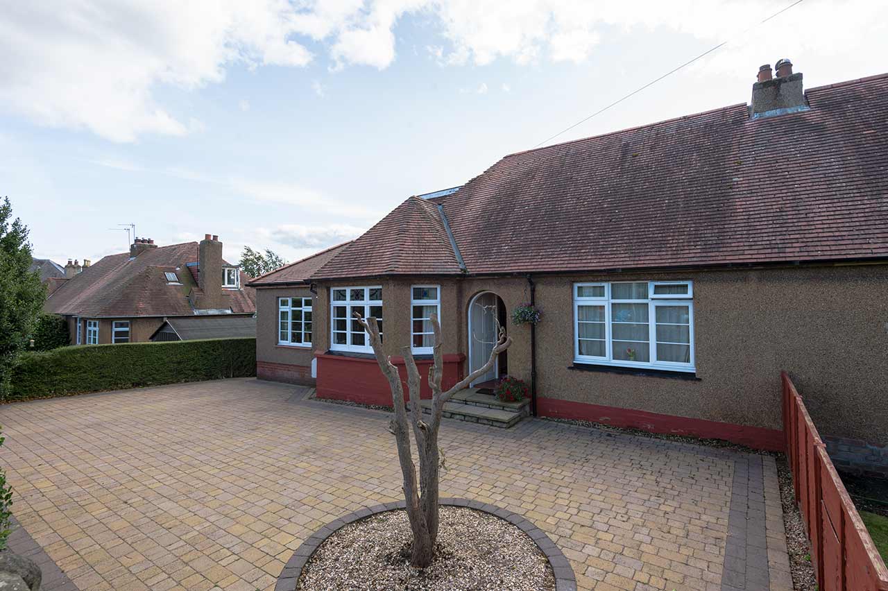 5 Bedroom SemiDetached Bungalow Sold in Burntisland, KY3