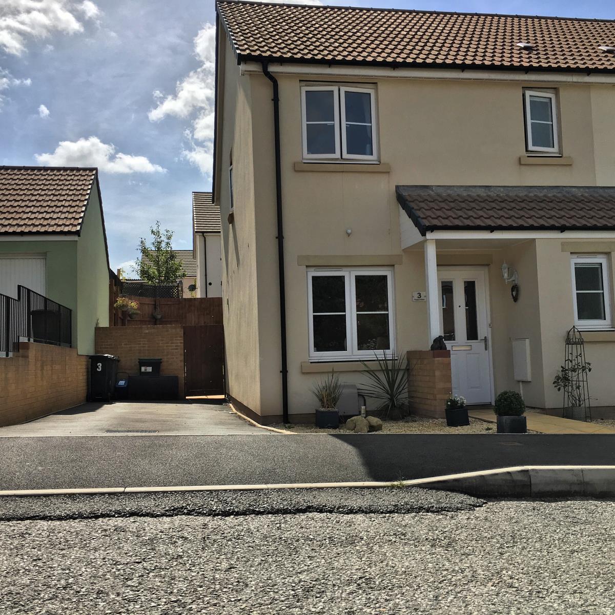 3 Bedroom SemiDetached House Sold in Newton Abbot, TQ12