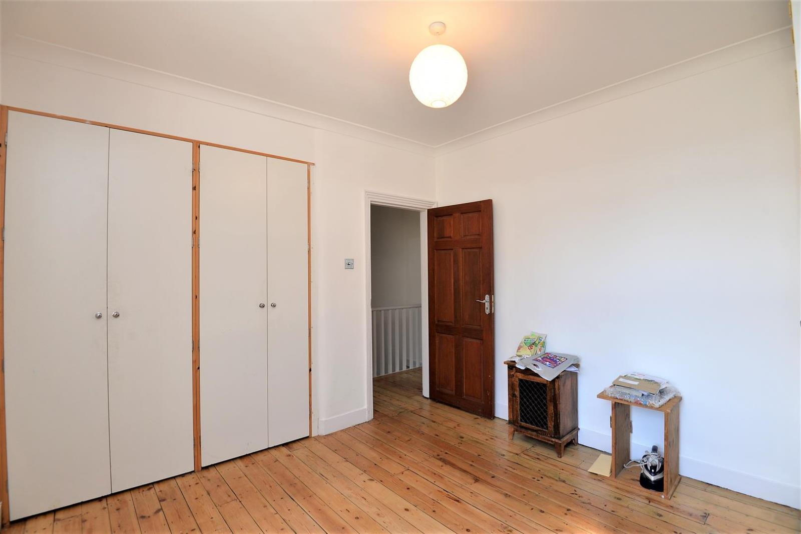 2 Bedroom Flat Let in London, E17