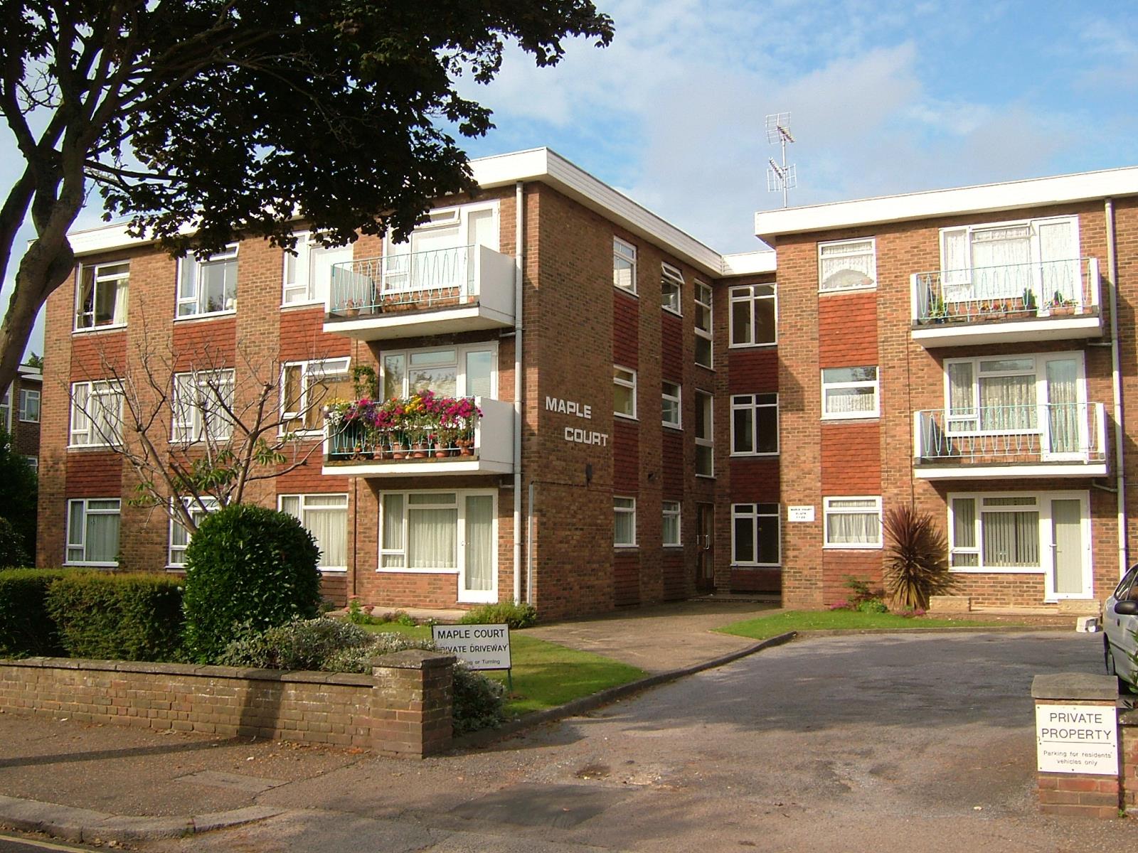 1 Bedroom Ground Floor Flat Let in Worthing, BN11
