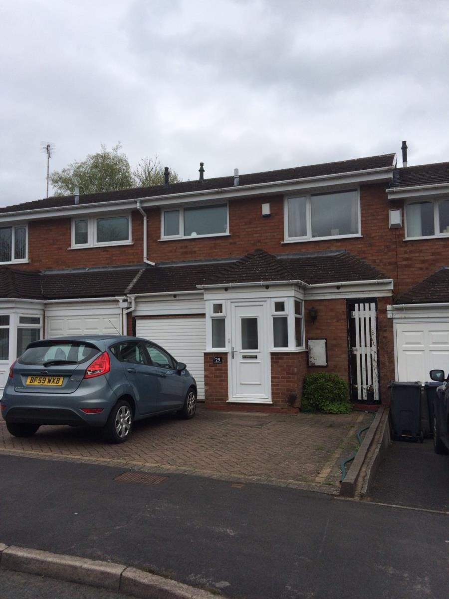3 Bedroom SemiDetached House Sold in Birmingham, B32