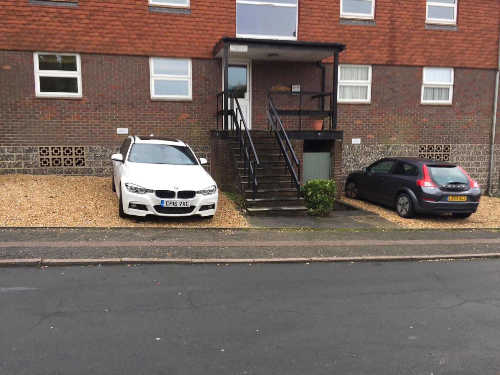 2 Bedroom Flat Let in Dorking, RH4