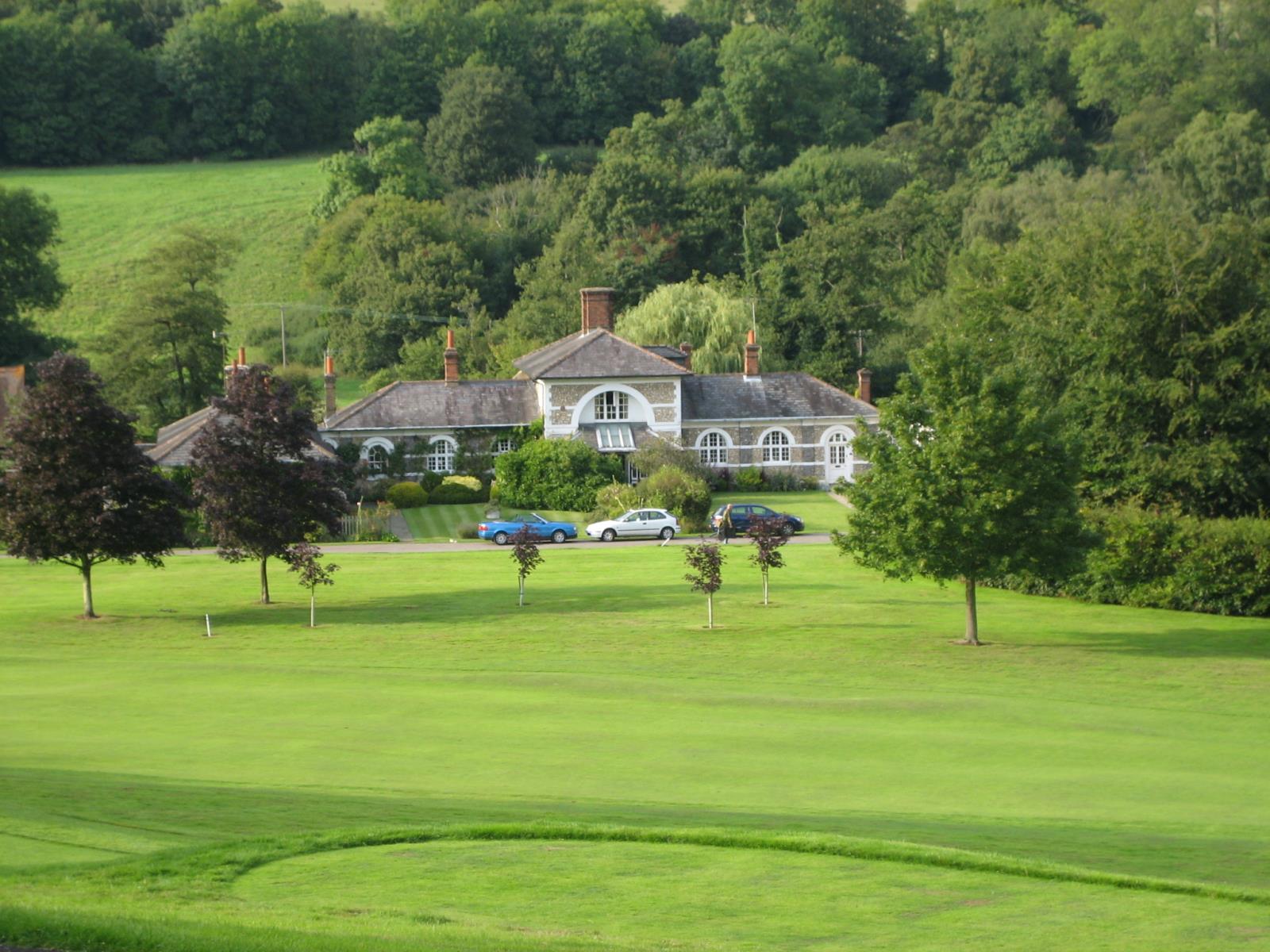 2 Bedroom Cottage Let in Dorking, RH4